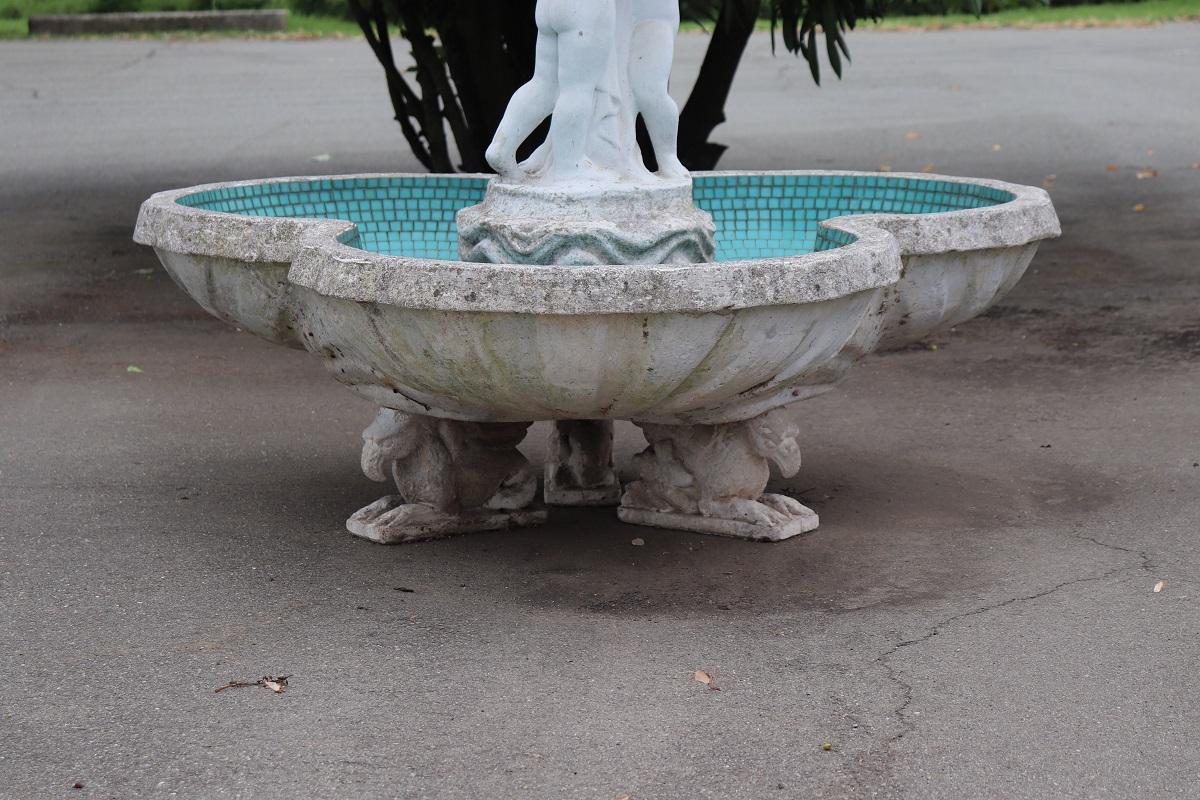 Seltener italienischer neoklassizistischer Gartenbrunnen des 20. Jahrhunderts mit Statue (Italienisch) im Angebot