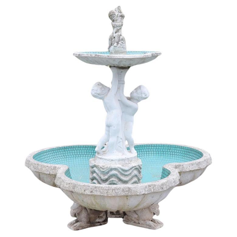 Seltener italienischer neoklassizistischer Gartenbrunnen des 20. Jahrhunderts mit Statue im Angebot