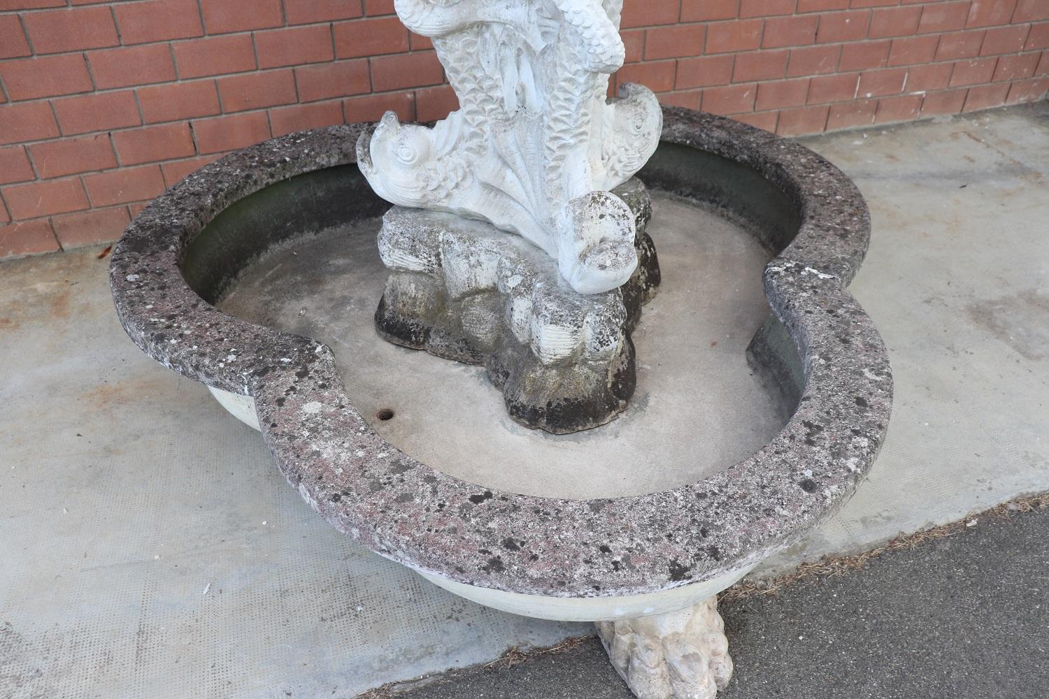 Early 20th Century Italian Rare Neoclassical Garden Large Fountain with Statue In Good Condition For Sale In Casale Monferrato, IT