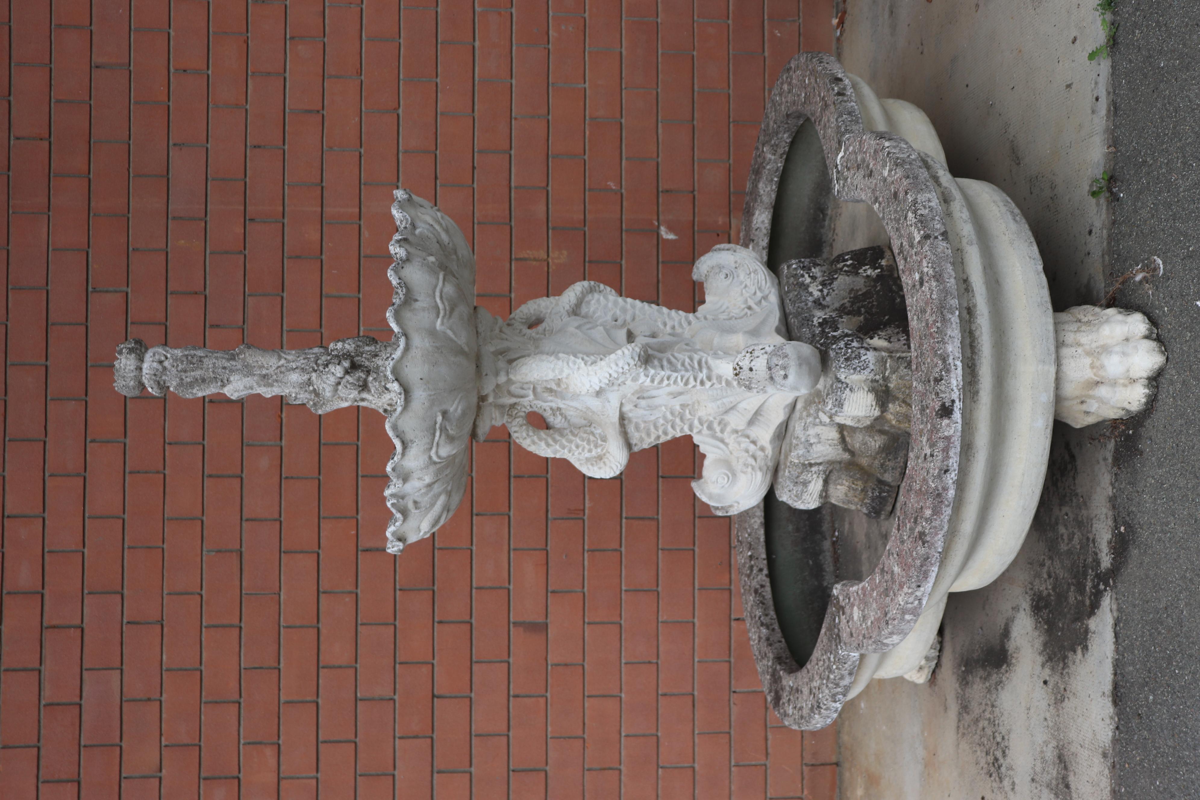 Early 20th Century Italian Rare Neoclassical Garden Large Fountains, Set of 2 For Sale 8