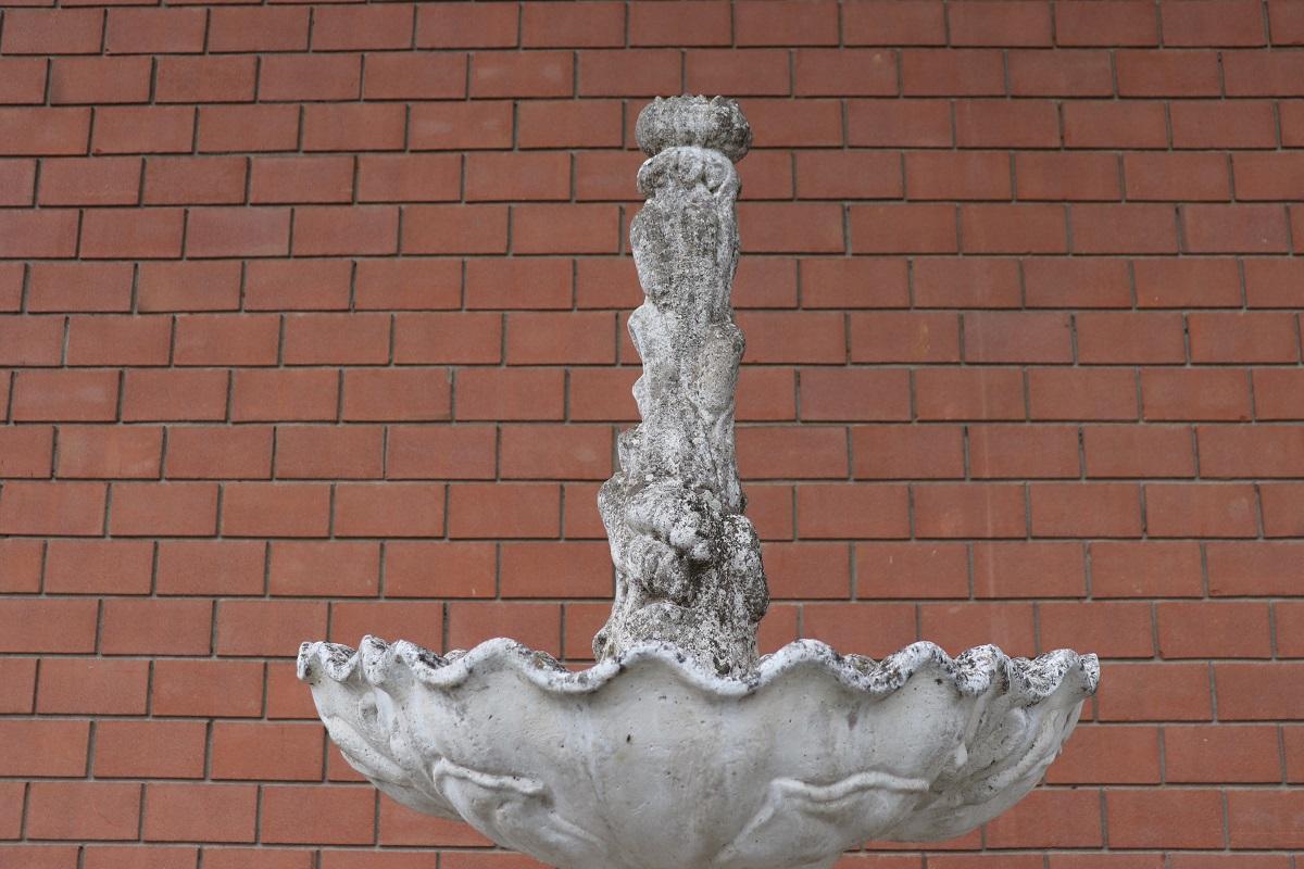 Early 20th Century Italian Rare Neoclassical Garden Large Fountains, Set of 2 For Sale 11