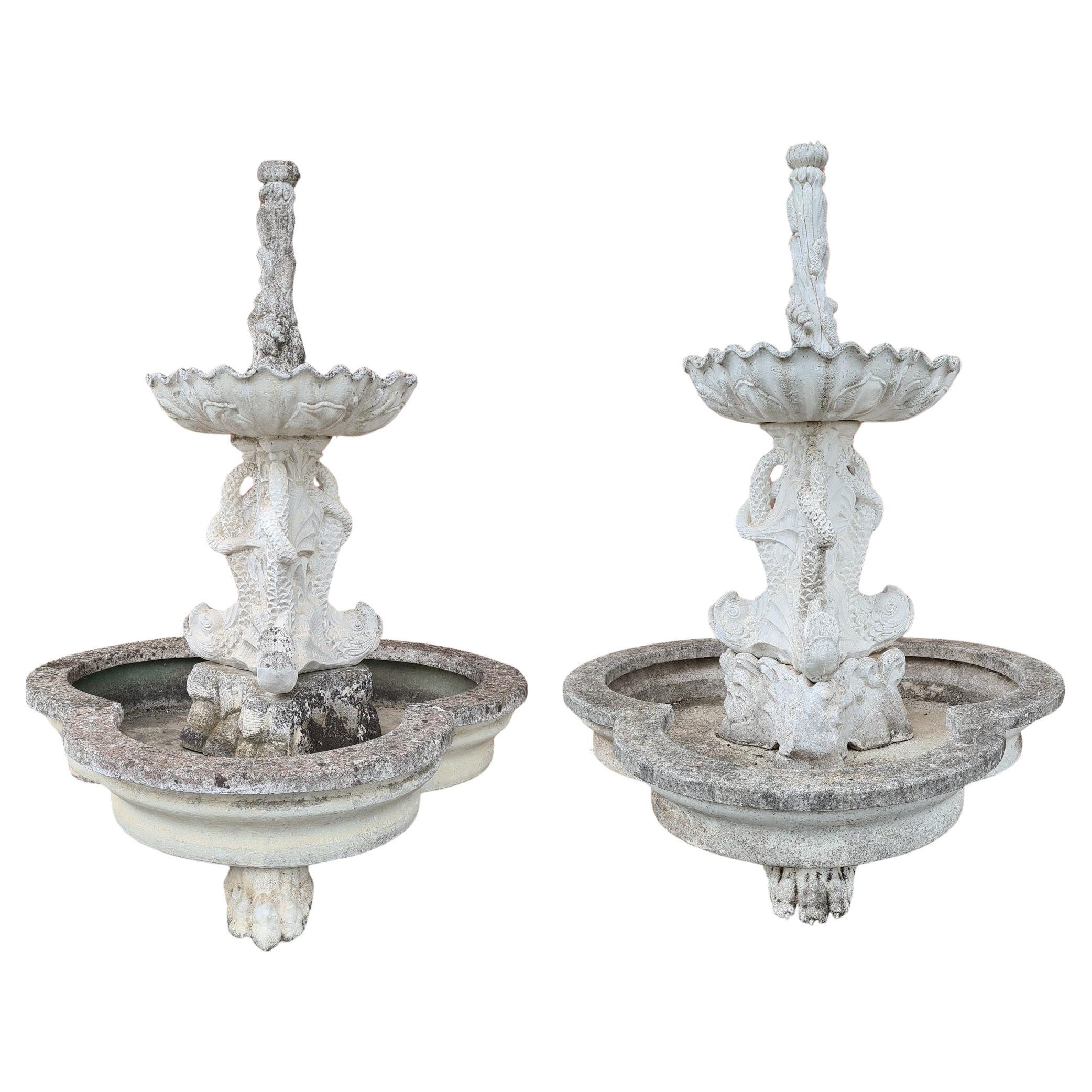 Early 20th Century Italian Rare Neoclassical Garden Large Fountains, Set of 2 For Sale