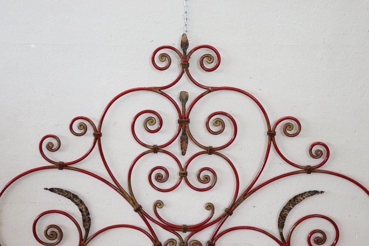 Early 20th Century Italian Red Iron Double Bed Headboard In Good Condition For Sale In Casale Monferrato, IT