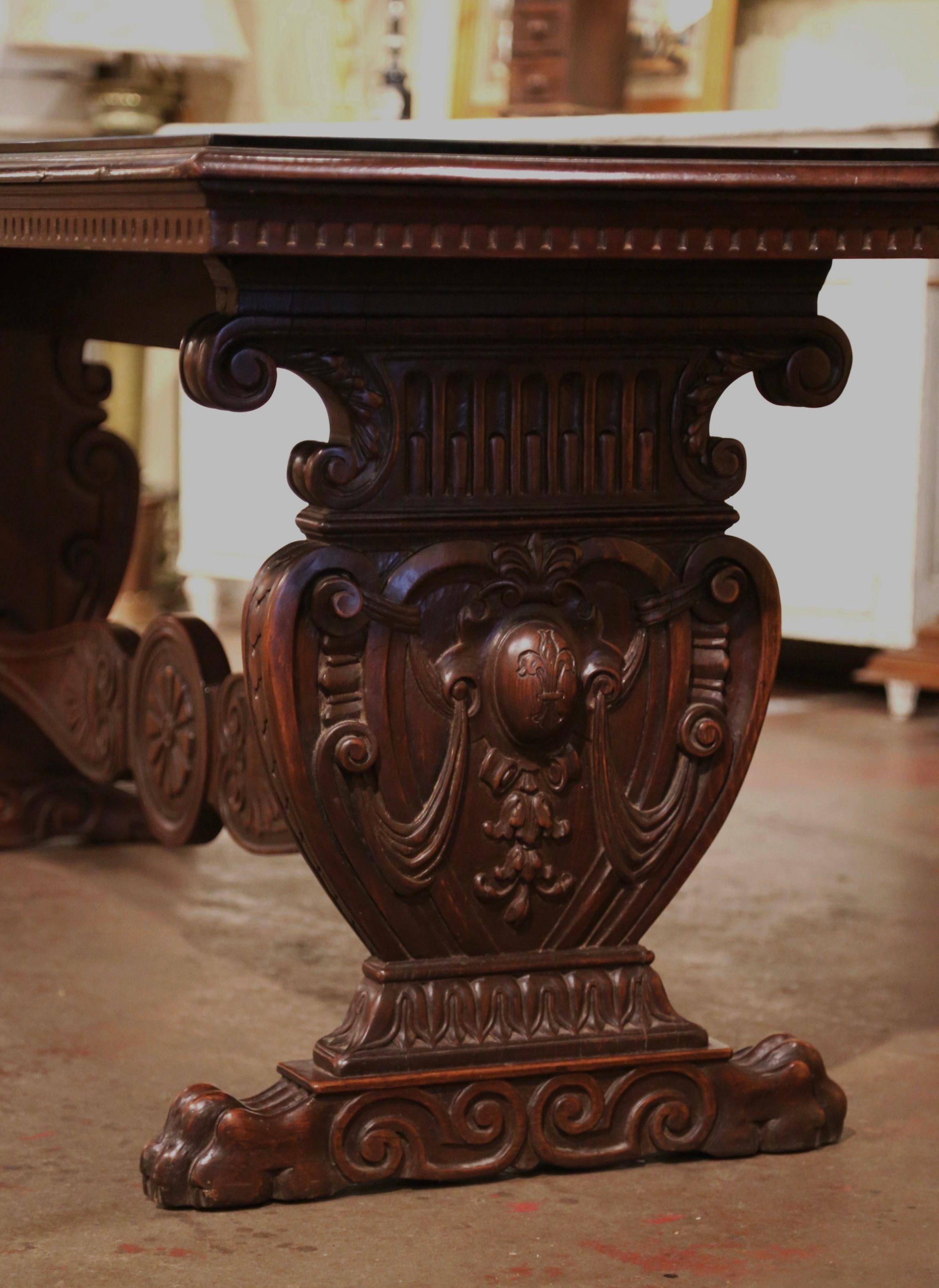 Early 20th Century Italian Renaissance Carved Mahogany Library Console Table In Excellent Condition In Dallas, TX