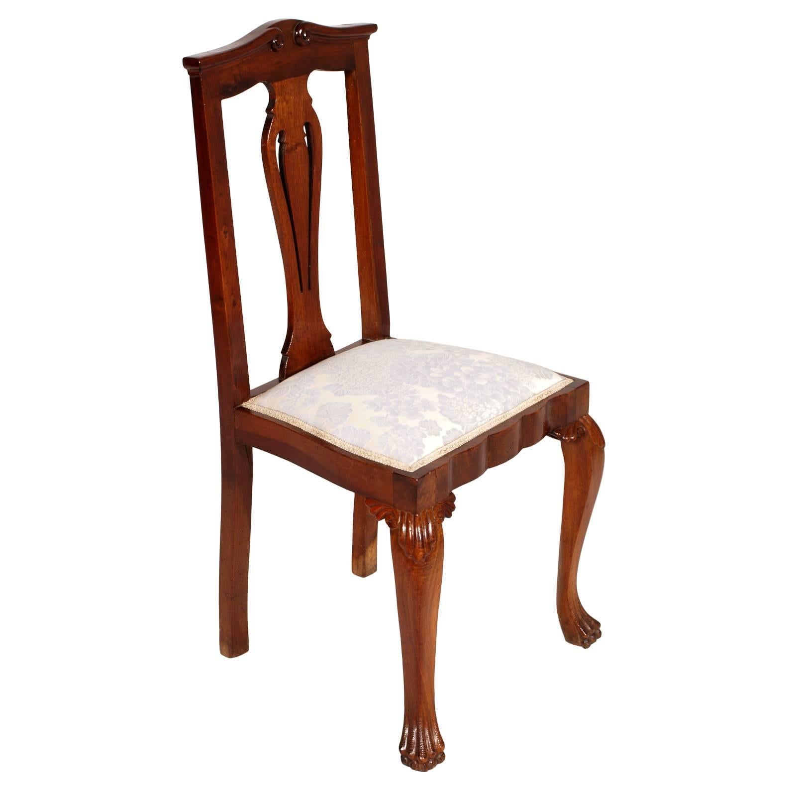 Italian set of six robust Chippendale Chairs , solid hand-carved walnut, restored and wax polished. The upholstery of the seat is still in good condition, usable, and can be redone on request, circa 1930.

Measures cm: H 50/100 x W 50 x D 46.