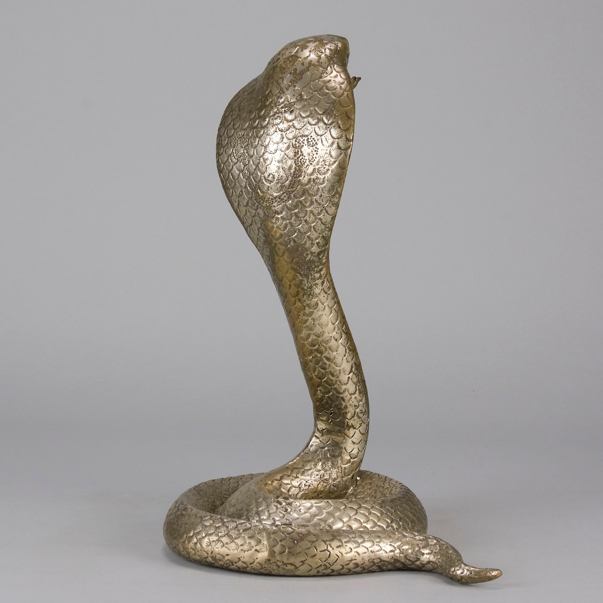 20ième siècle « Serrant serpent » italien du début du 20e siècle en bronze argenté en vente