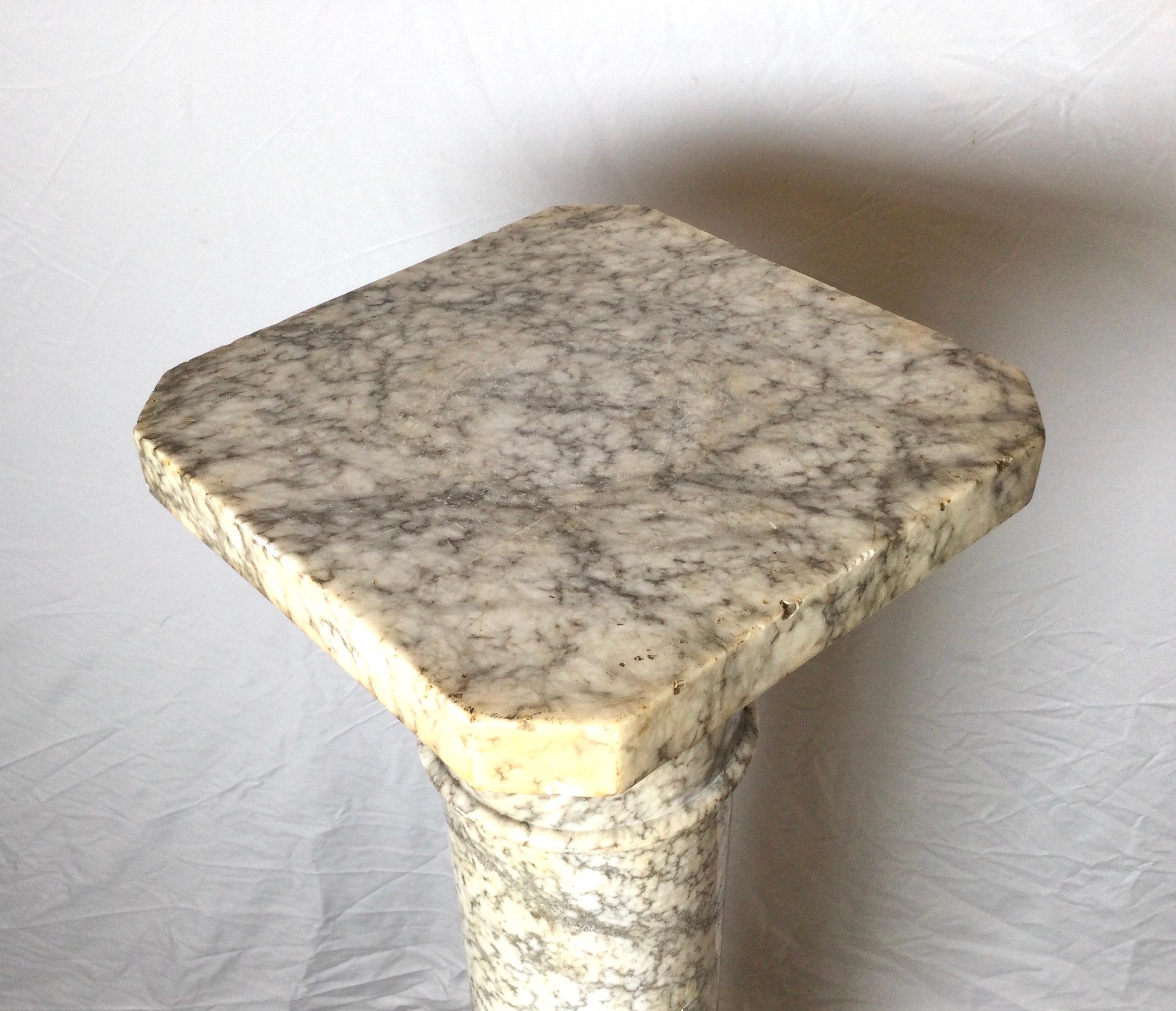 Early 20th Century Italian Solid Marble Rotating Pedestal  In Good Condition For Sale In Lambertville, NJ