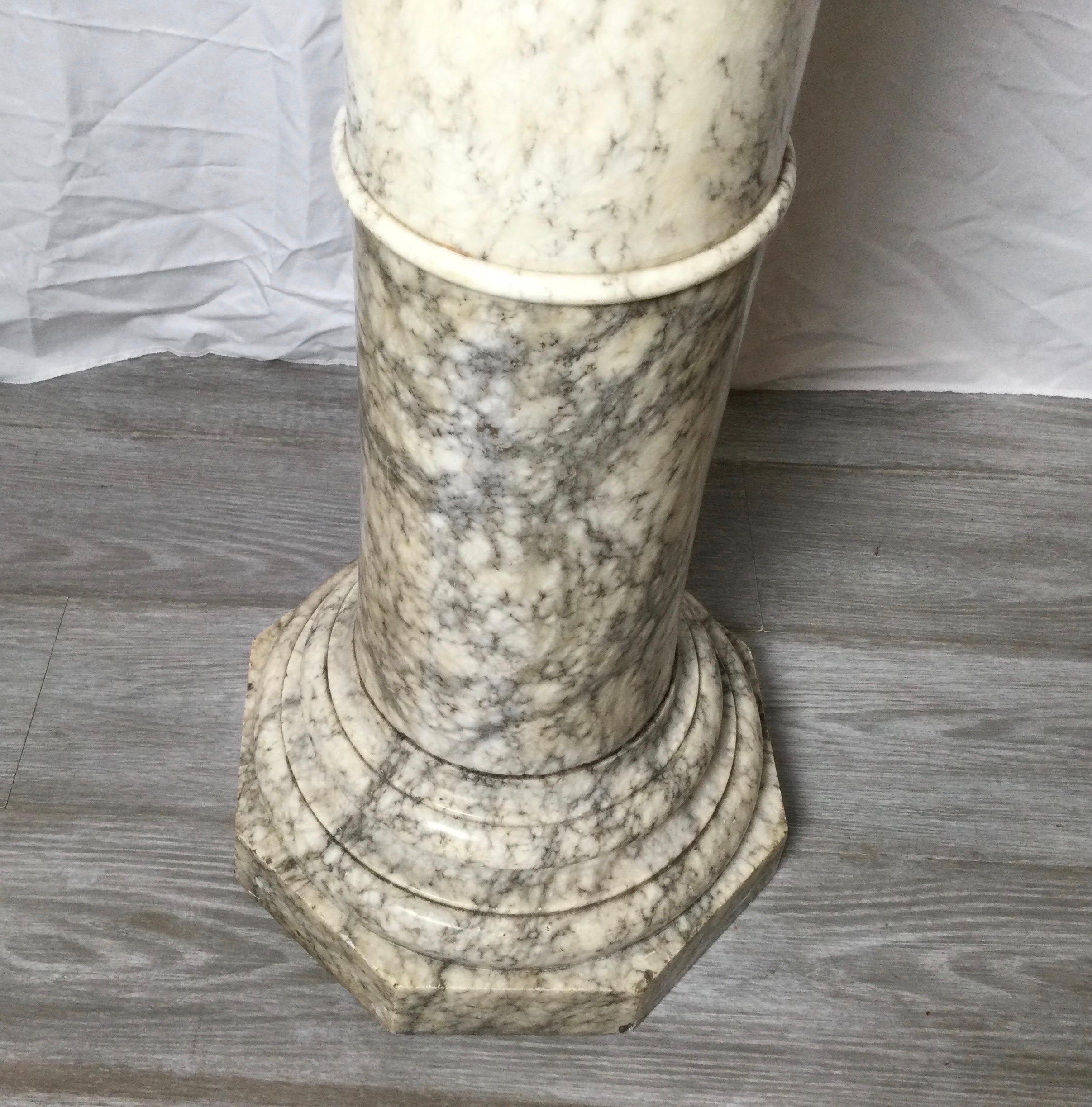Early 20th Century Italian Solid Marble Rotating Pedestal  For Sale 2