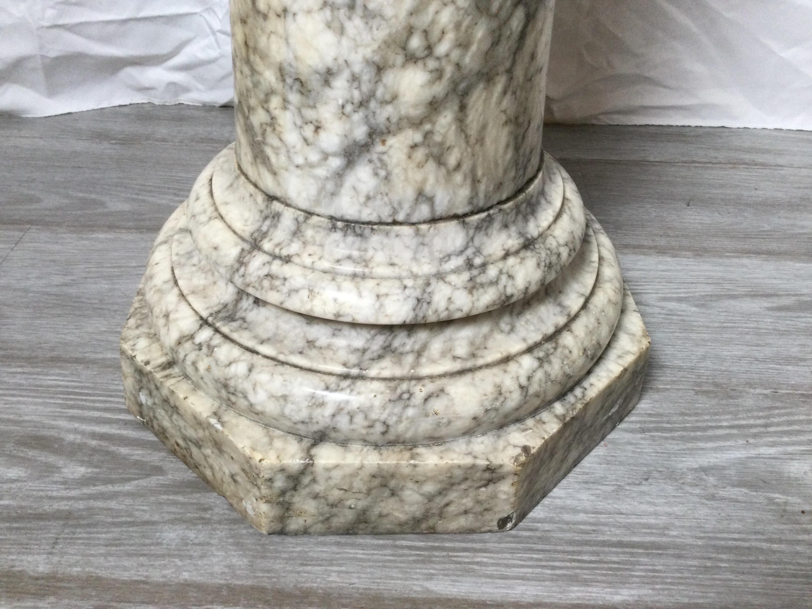 Early 20th Century Italian Solid Marble Rotating Pedestal  For Sale 4