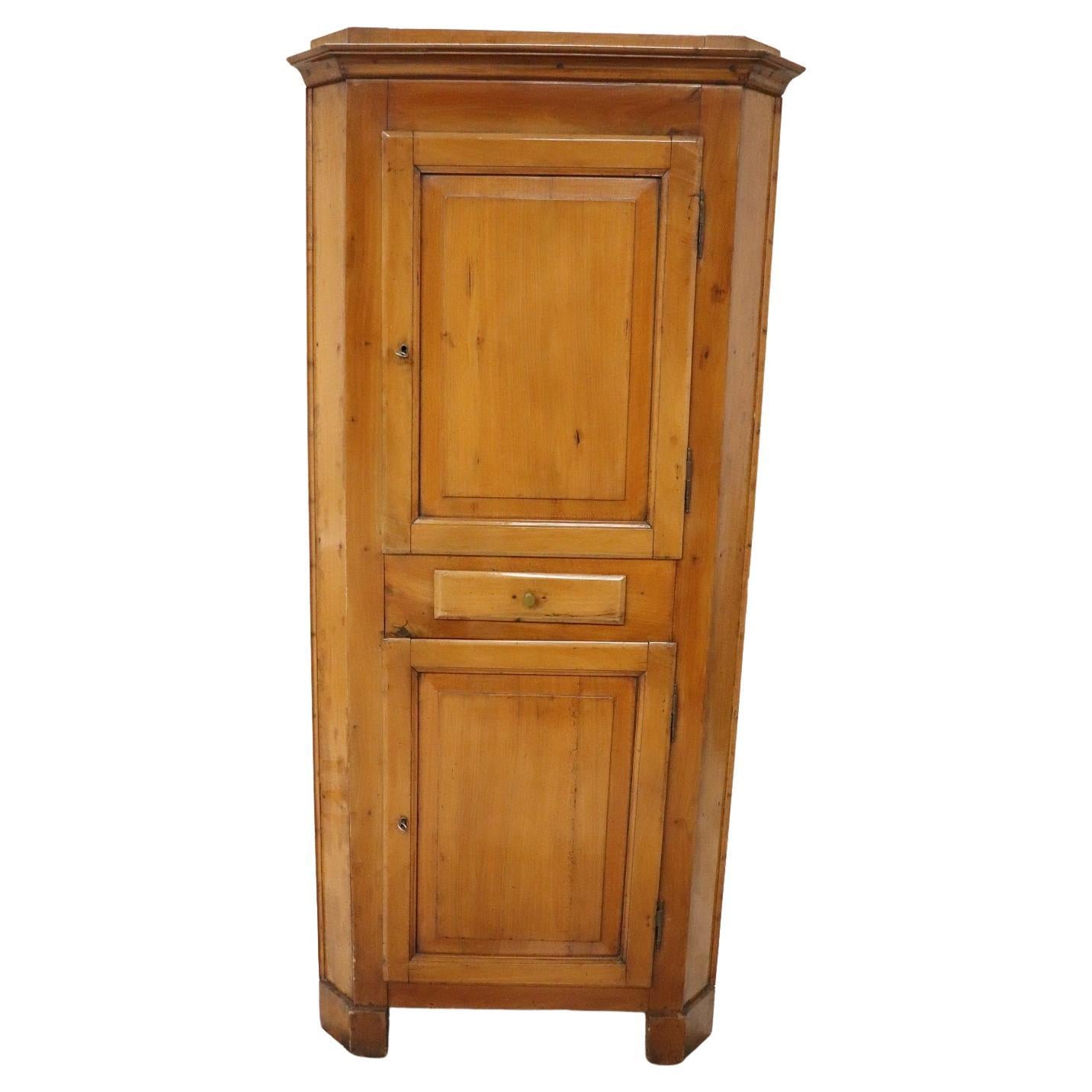 Early 20th Century Italian Solid Walnut Corner Cupboard or Corner Cabinet For Sale