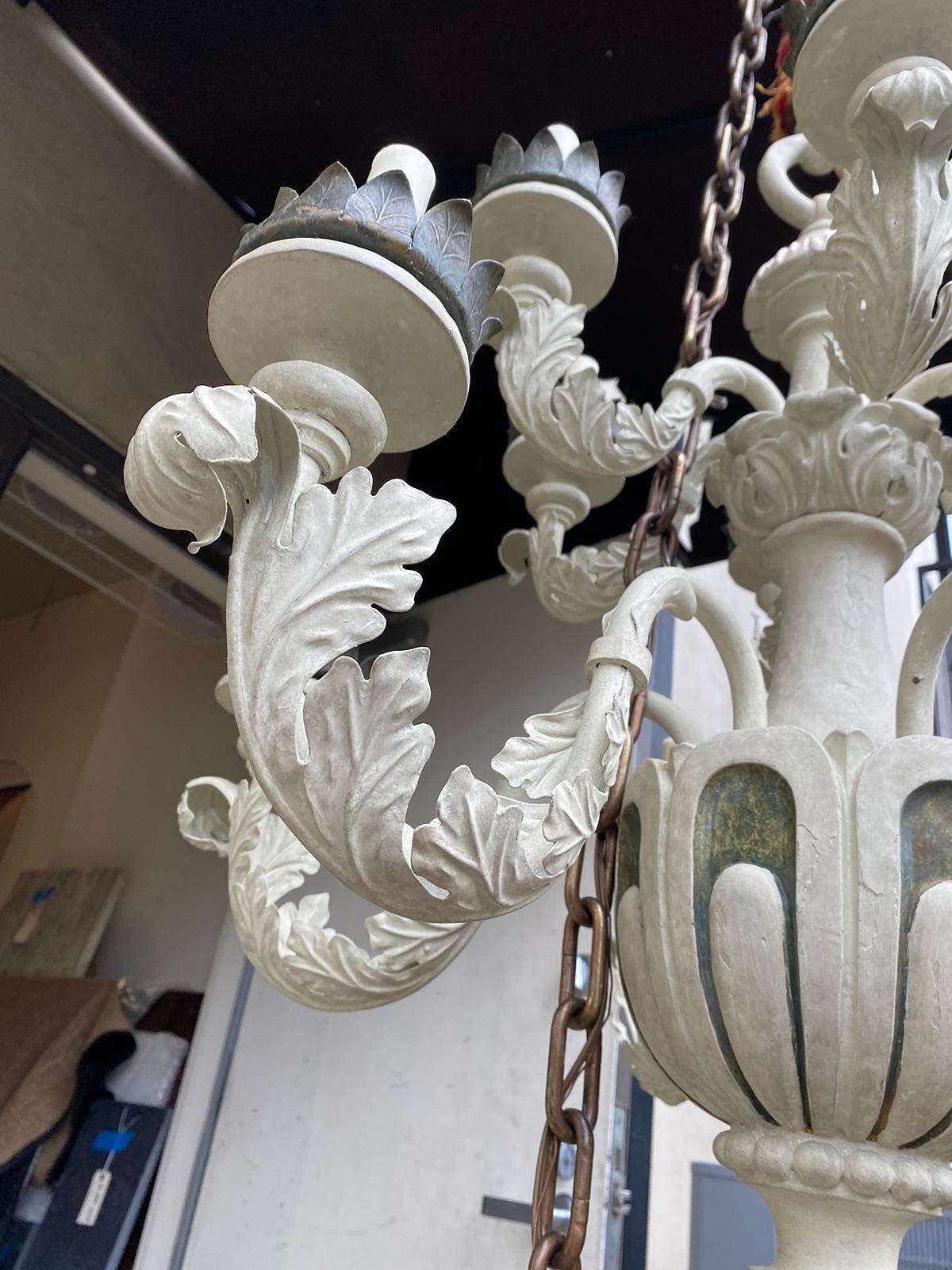 Early 20th Century Italian Style Iron, Tole and Wood Painted 12-Light Chandelier 11