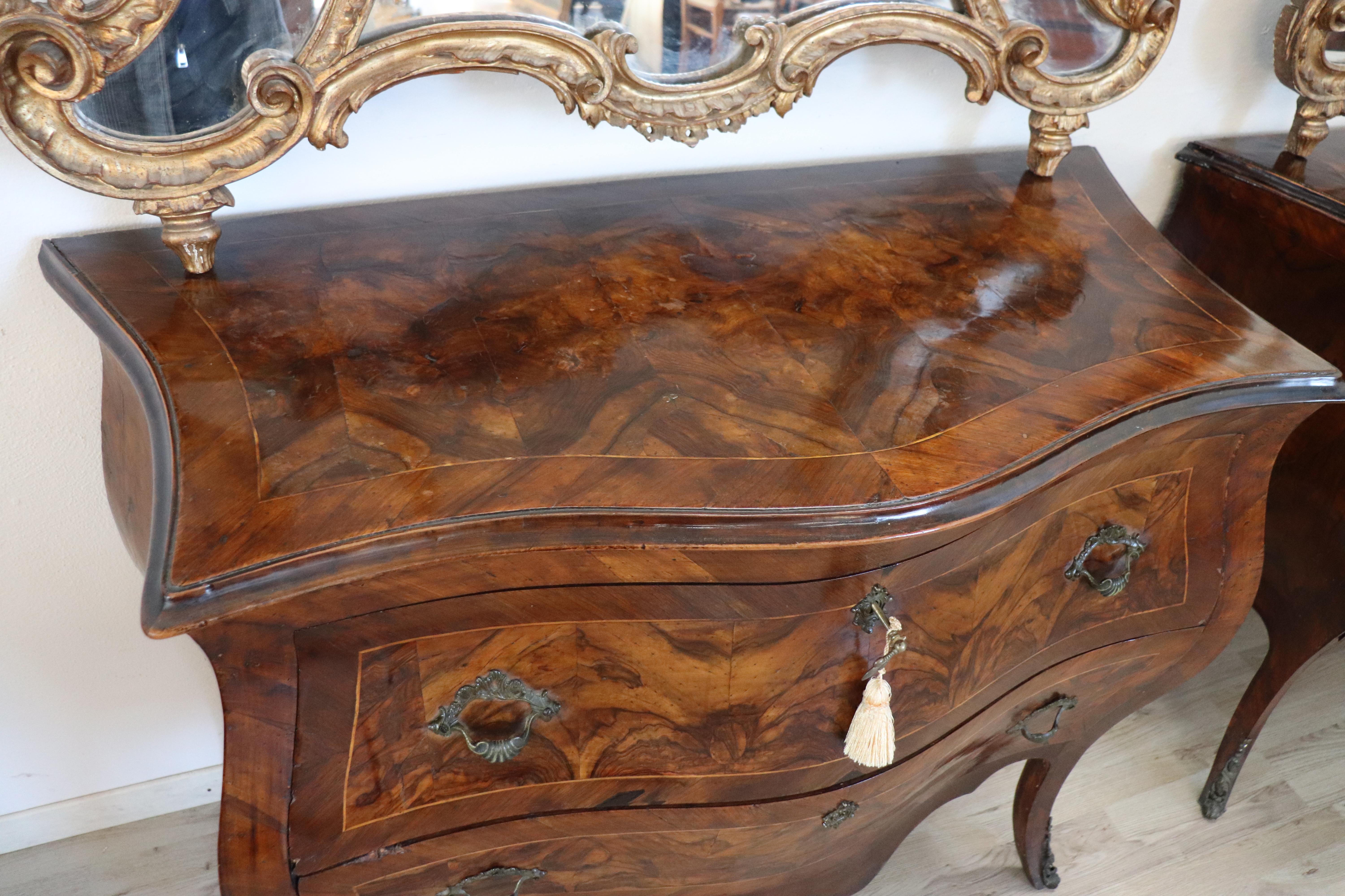 Early 20th Century Italian Venetian Louis XV Style Walnut Briar Pair of Commode 3