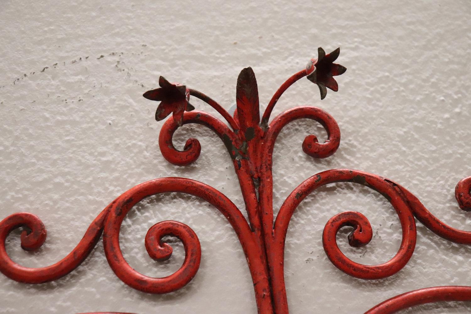 Early 20th Century Italian Wall Light or Sconce in Red Lacquered Iron For Sale 2