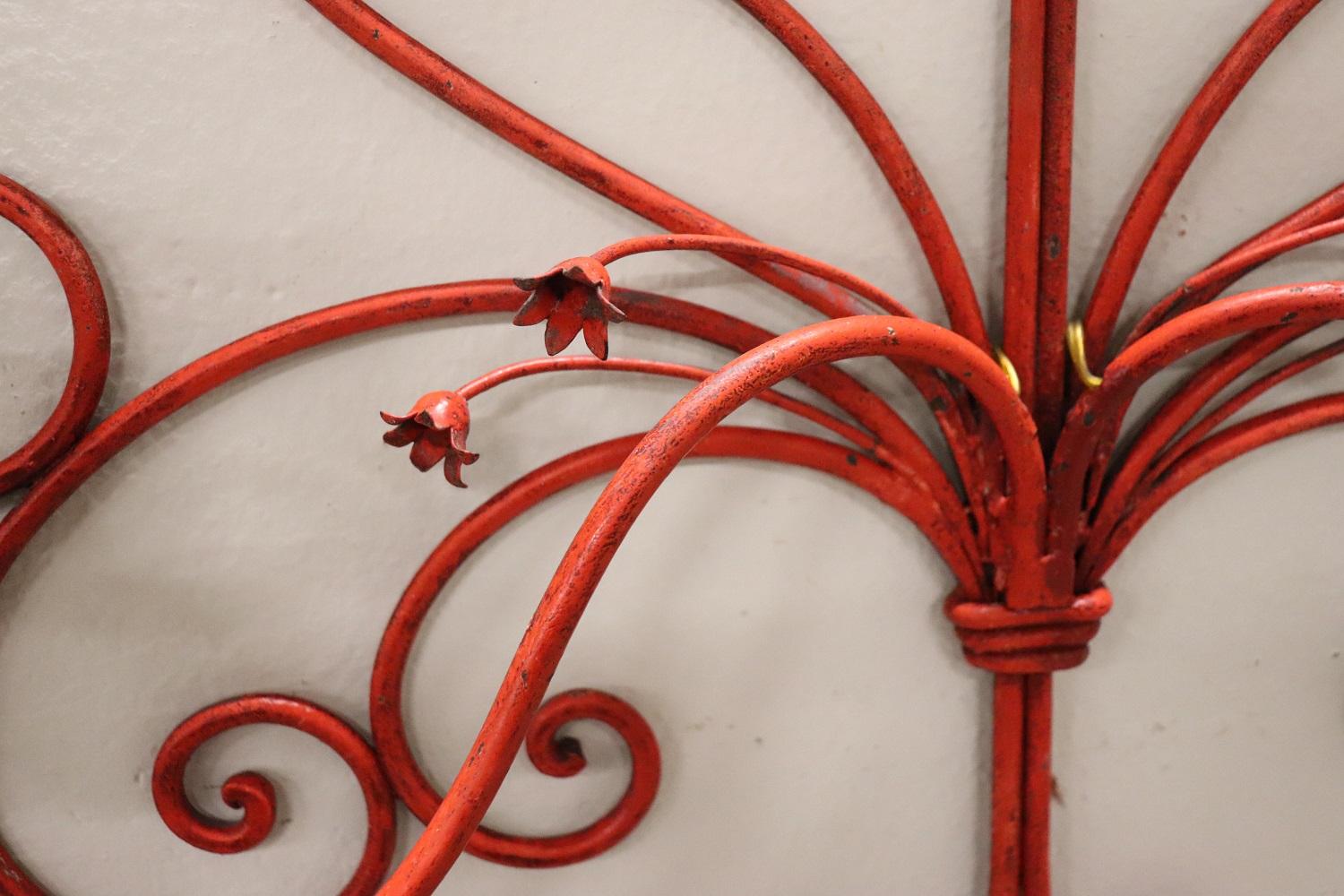 Italienische Wandleuchte oder Wandleuchte aus rot lackiertem Eisen, frühes 20. Jahrhundert im Angebot 2