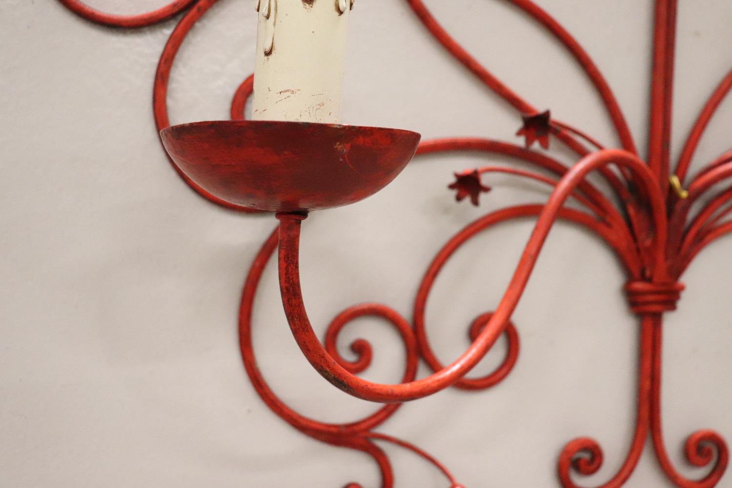 Early 20th Century Italian Wall Light or Sconce in Red Lacquered Iron For Sale 4