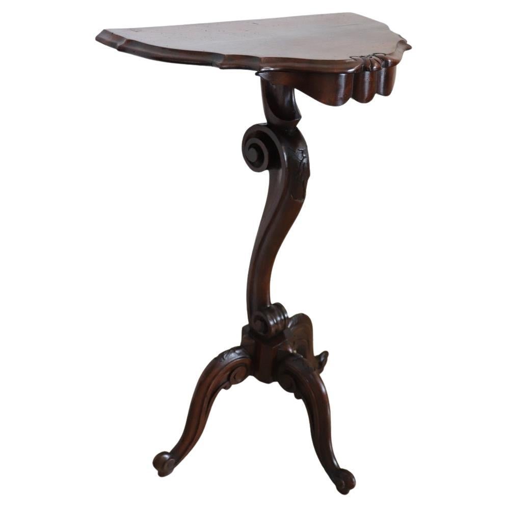 Early 20th Century Italian Walnut Guéridon Tripod Table or Pedestal Table