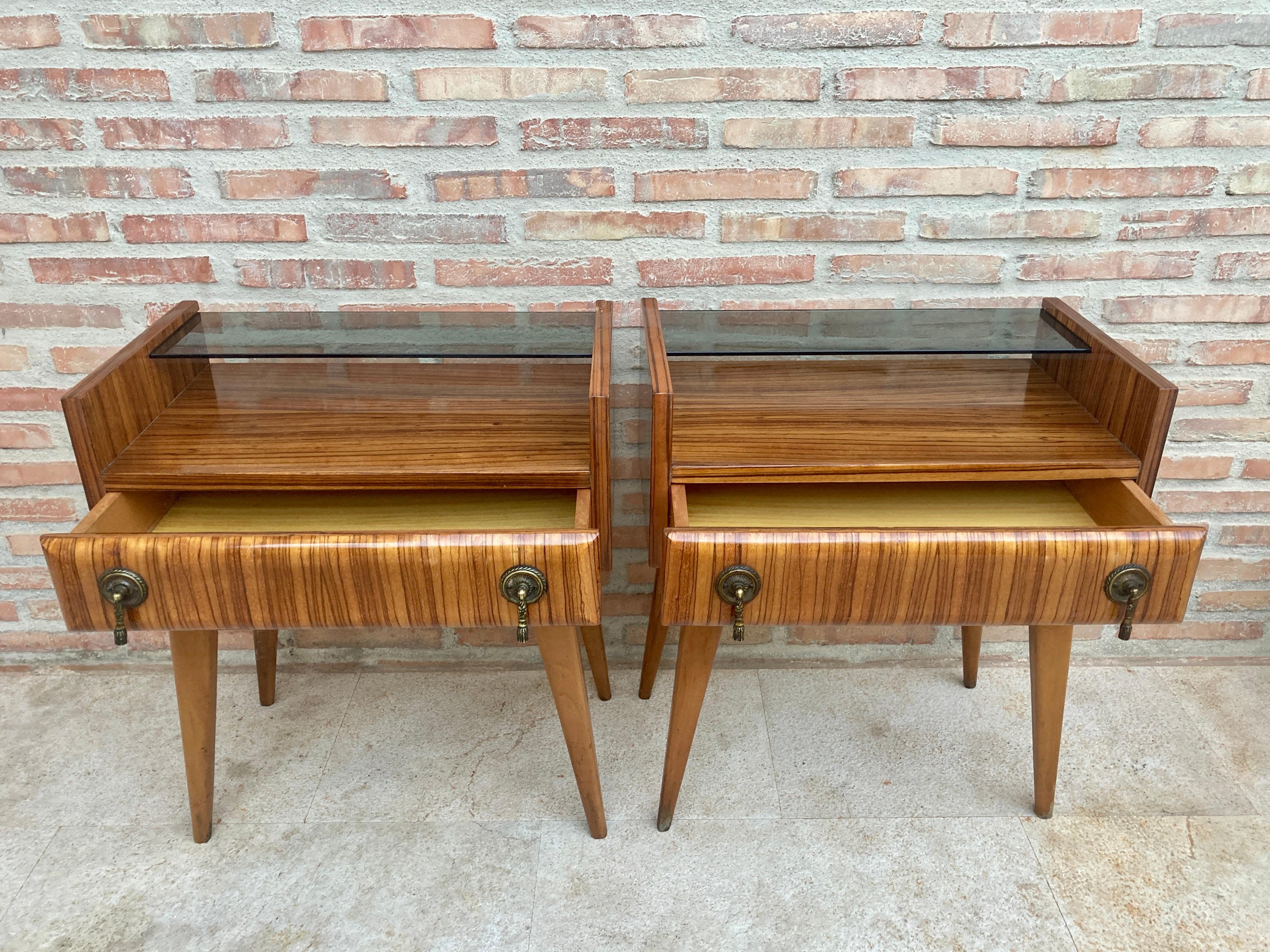 Early 20th Century Italian Walnut Nightstands by Paolo Buffa, Set of 2 In Good Condition In Miami, FL