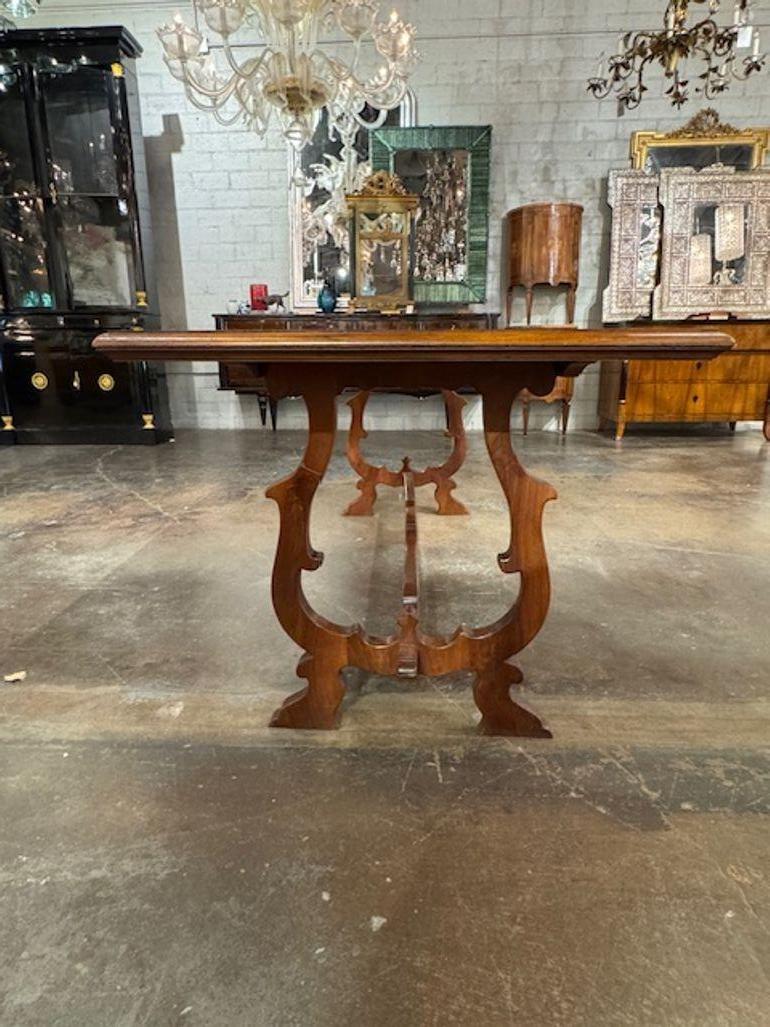 Mesa caballete italiana de nogal de principios del siglo XX en venta 2
