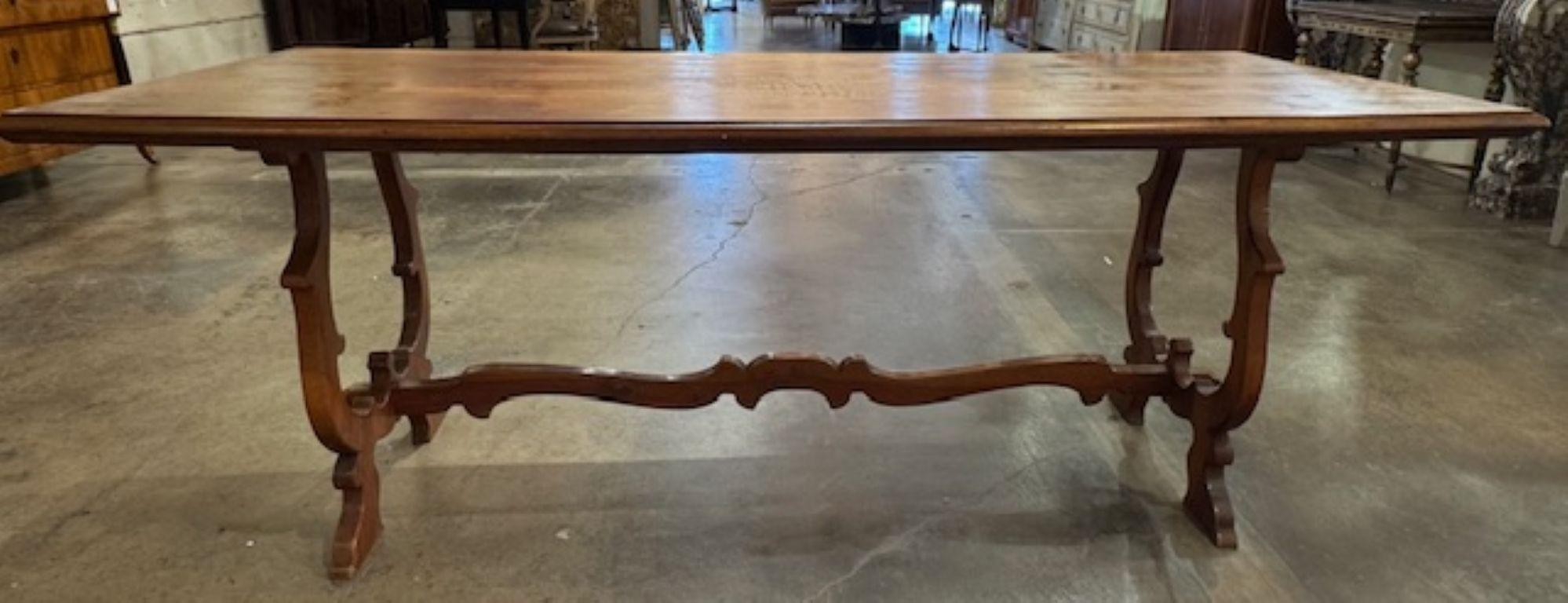 Mesa caballete italiana de nogal de principios del siglo XX en venta 3