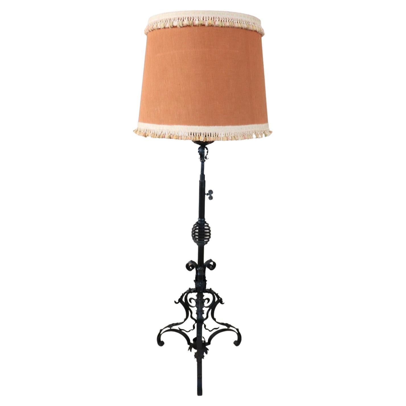 Early 20th Century Italian Wrought Iron Floor Lamp, Height Adjustable For Sale