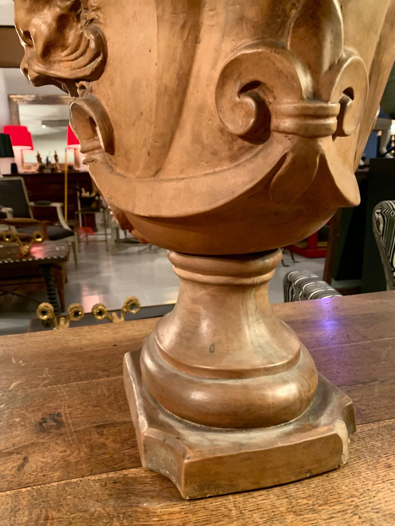 Dekorative Terrakotta-Vase/ Urne aus Italien, frühes 20. Jahrhundert im Angebot 4