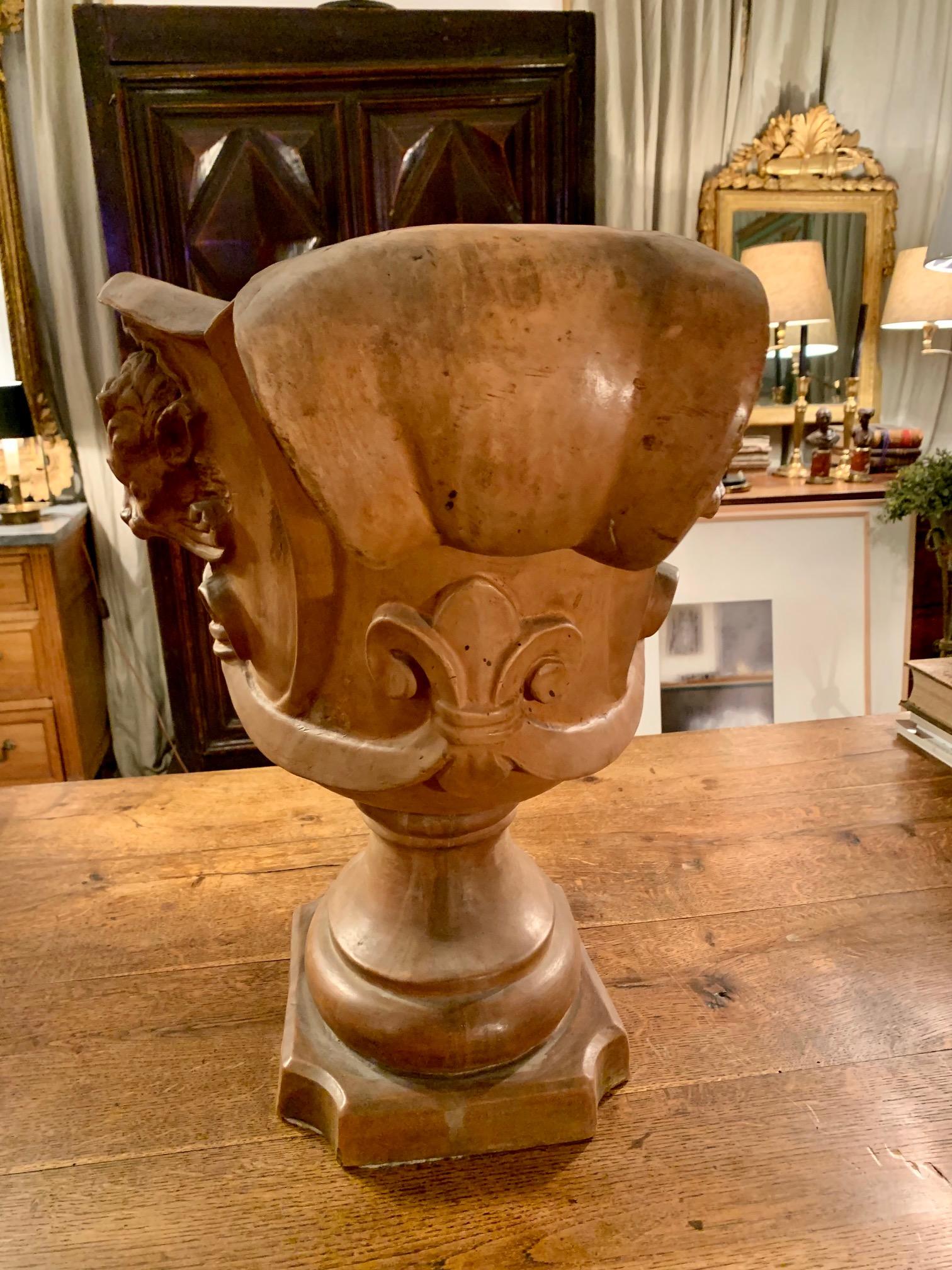 Dekorative Terrakotta-Vase/ Urne aus Italien, frühes 20. Jahrhundert im Angebot 1
