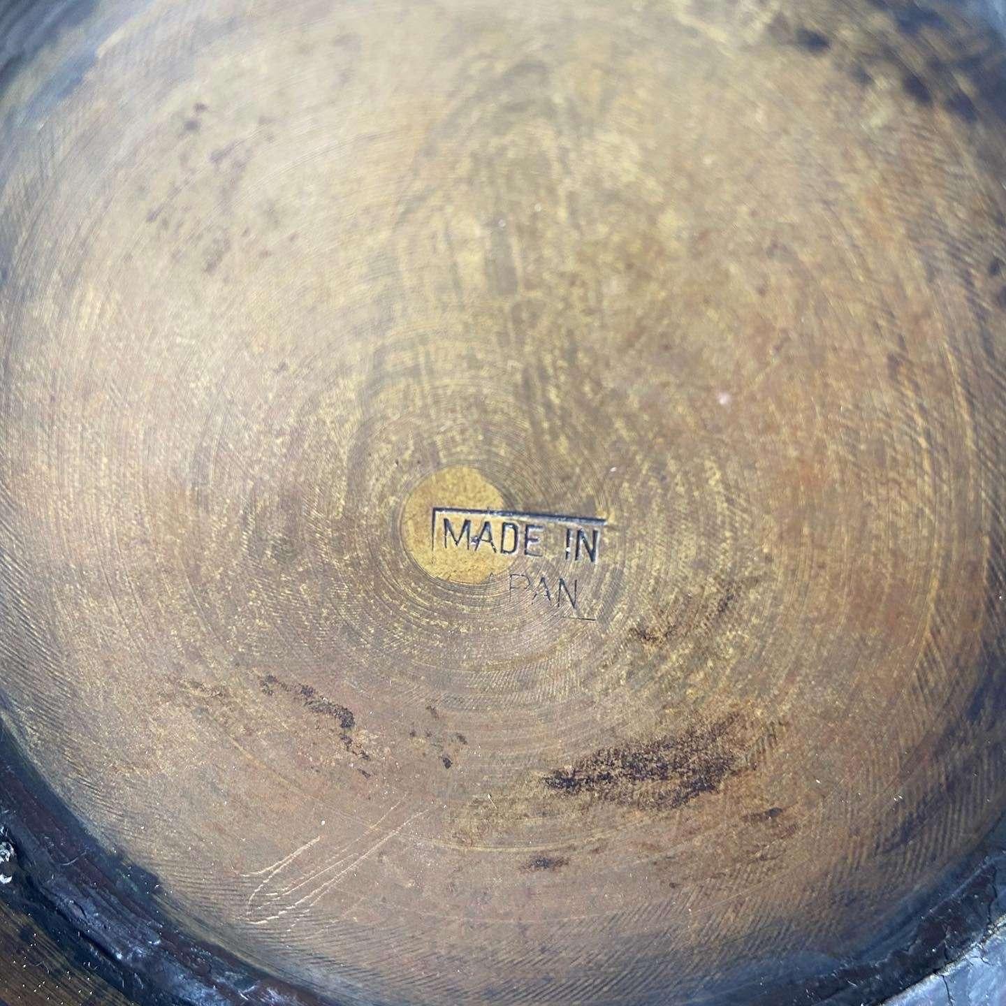 20ième siècle Vase en laiton champlevé japonais du début du 20e siècle en vente