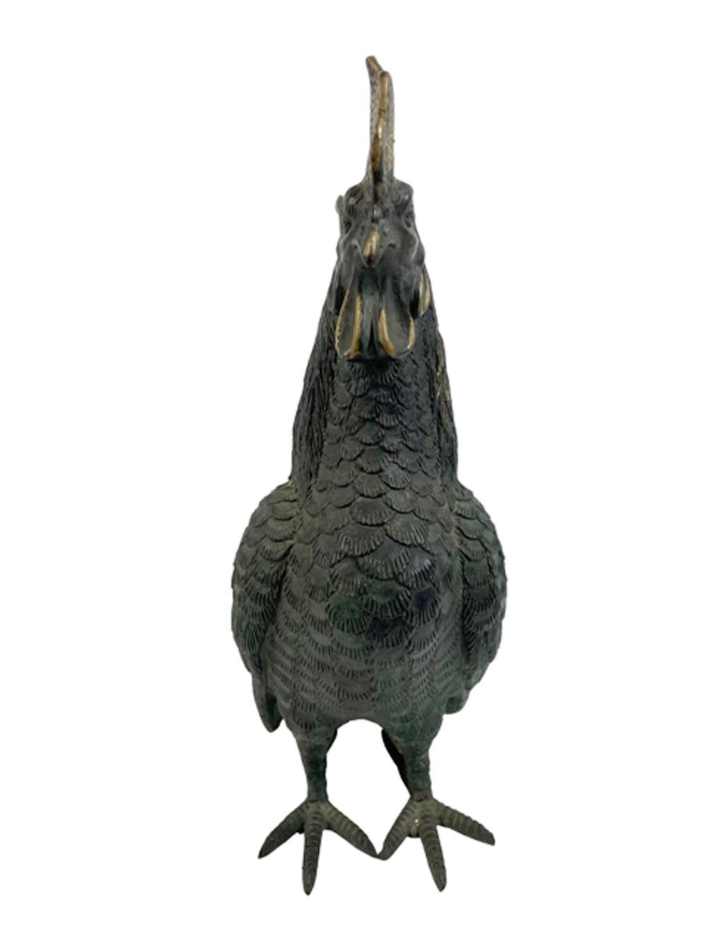 Rustique Figure de coq en bronze coulé japonais du début du 20e siècle en vente