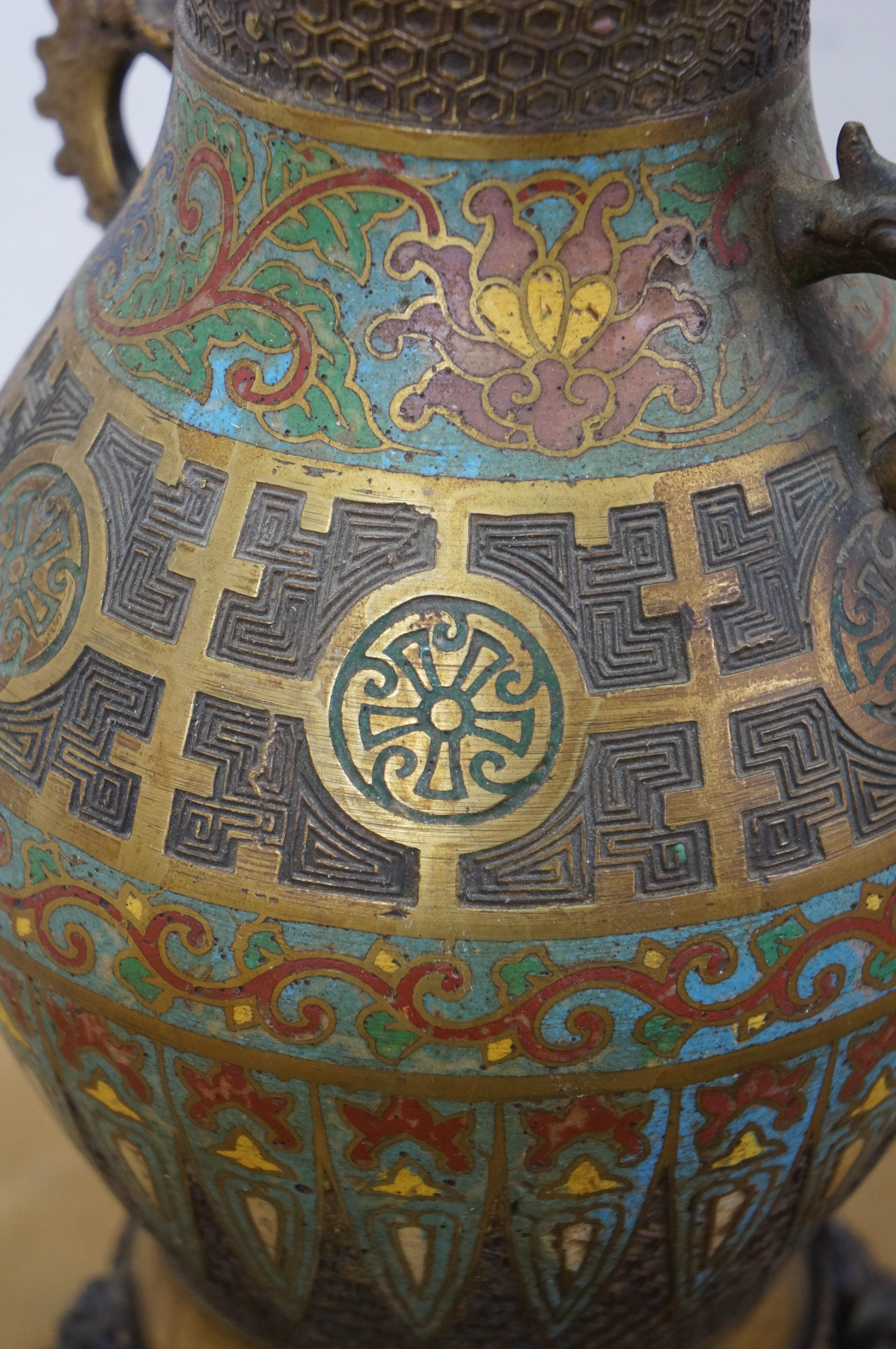 Lámpara Jarrón Urna Champleve Japonesa de Esmalte Cloisonné de principios del Siglo XX 30 siglo XX en venta