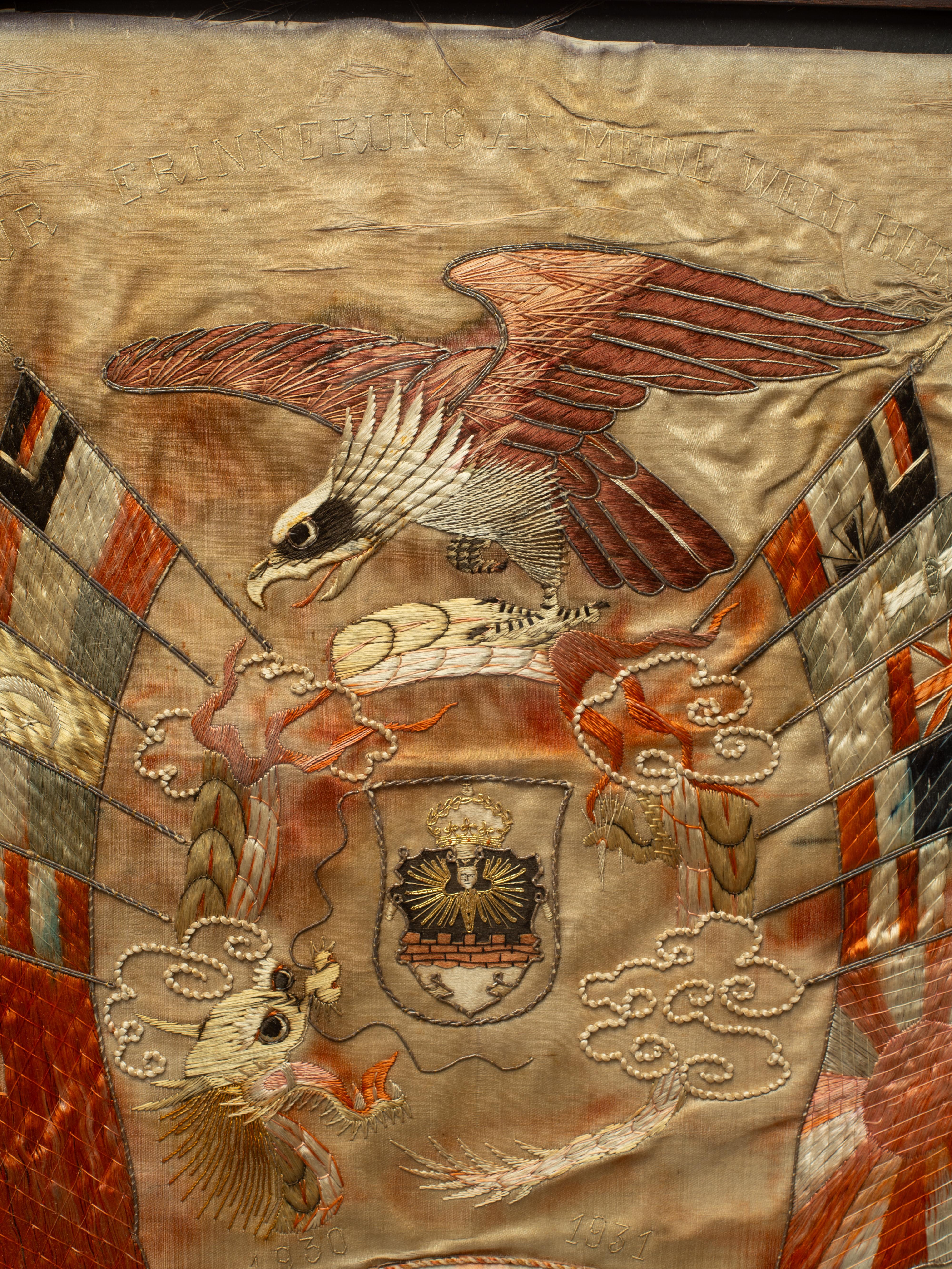 Early 20th Century Japanese Embroidered Military Souvenir en vente 3