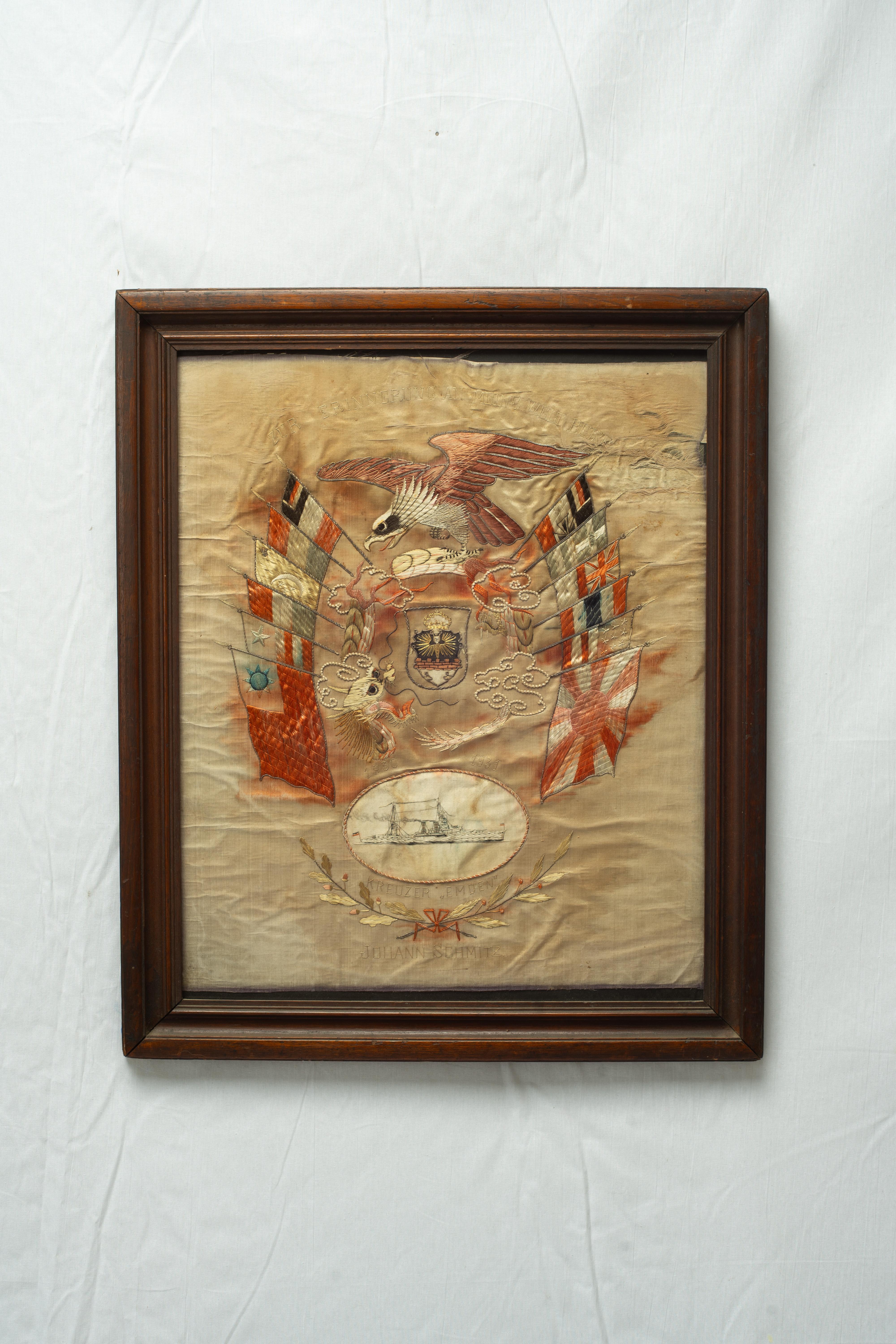 Artisanat Early 20th Century Japanese Embroidered Military Souvenir en vente