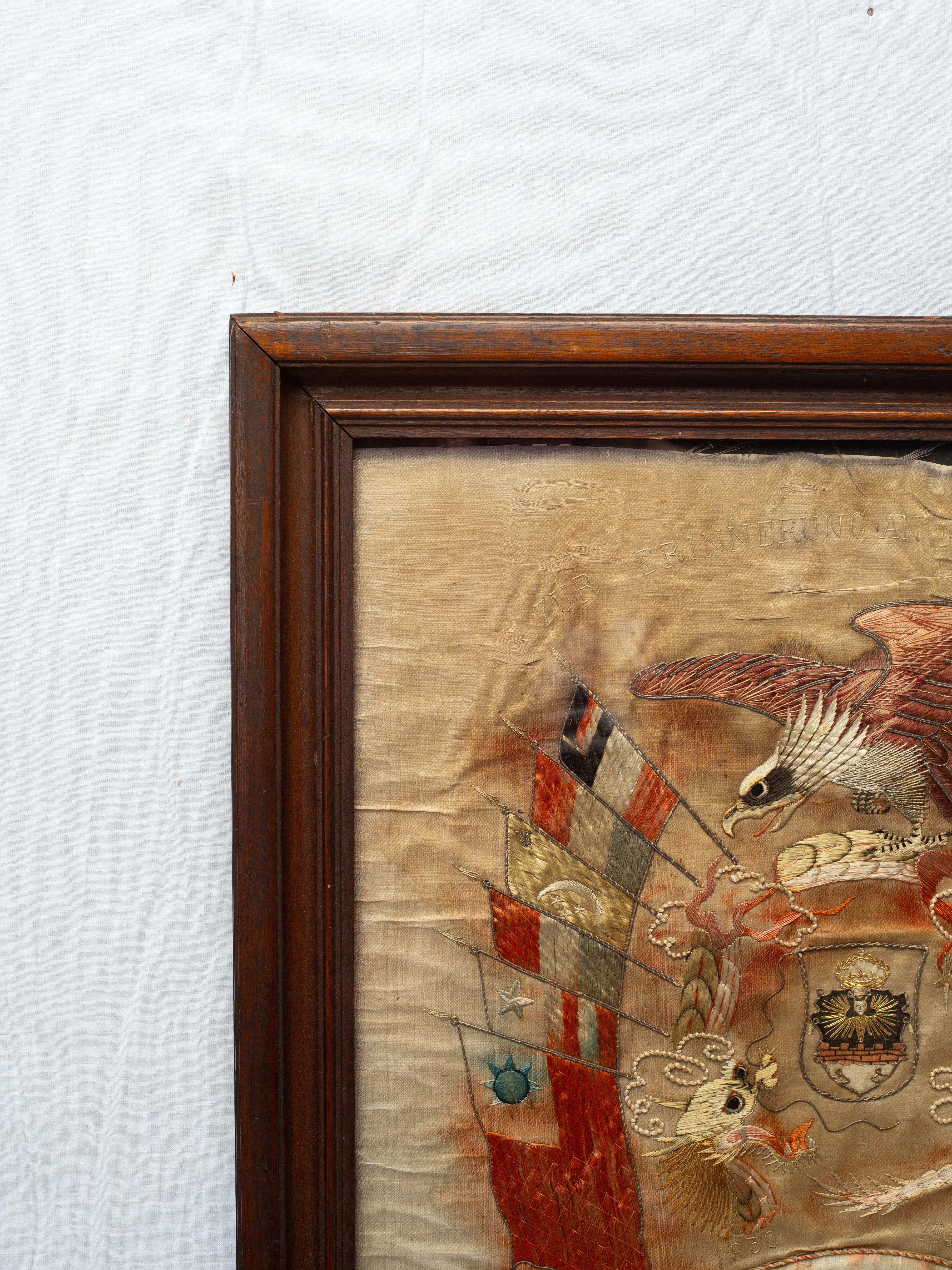 Early 20th Century Japanese Embroidered Military Souvenir Abîmé - En vente à Fort Collins, CO