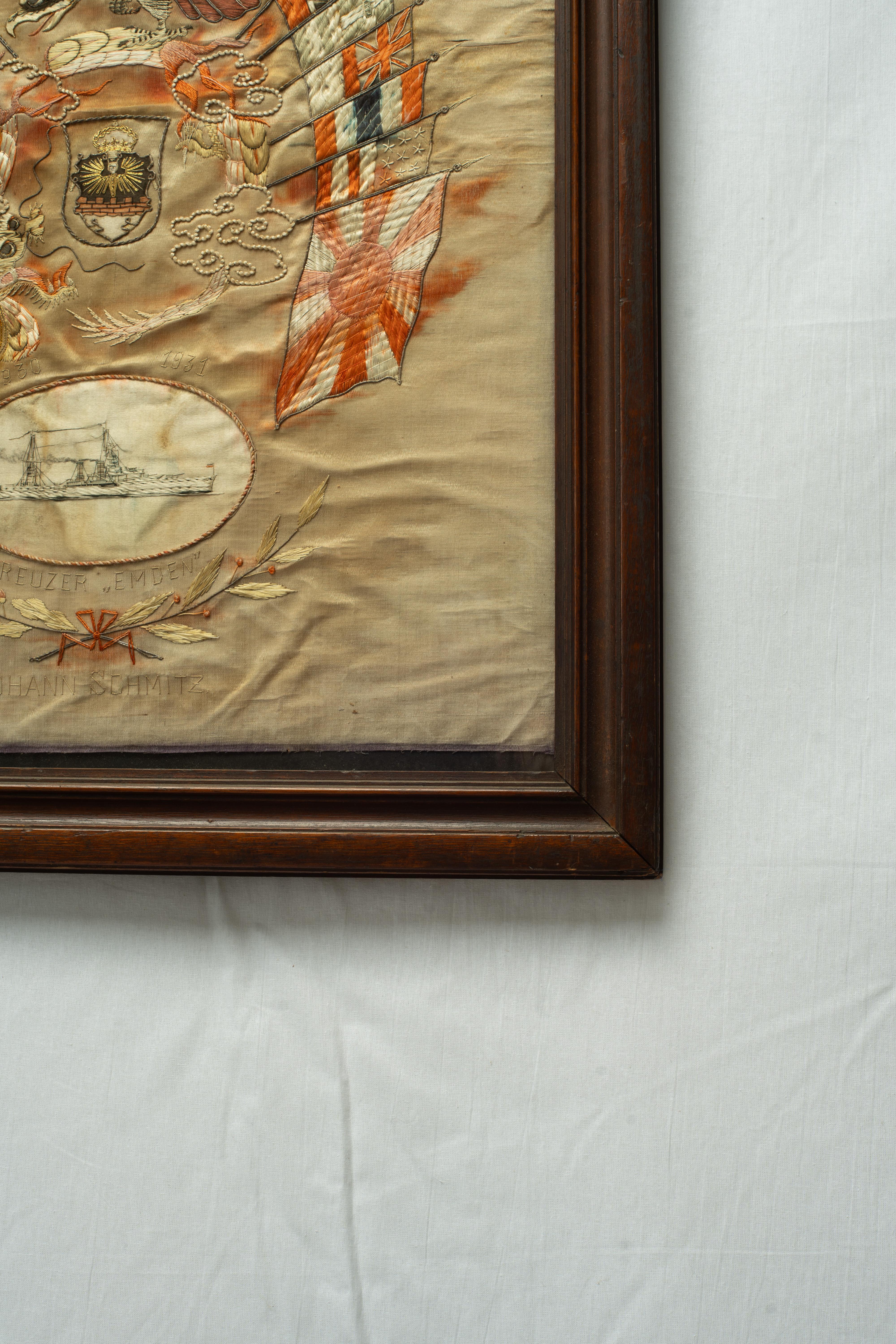 Early 20th Century Japanese Embroidered Military Souvenir en vente 1