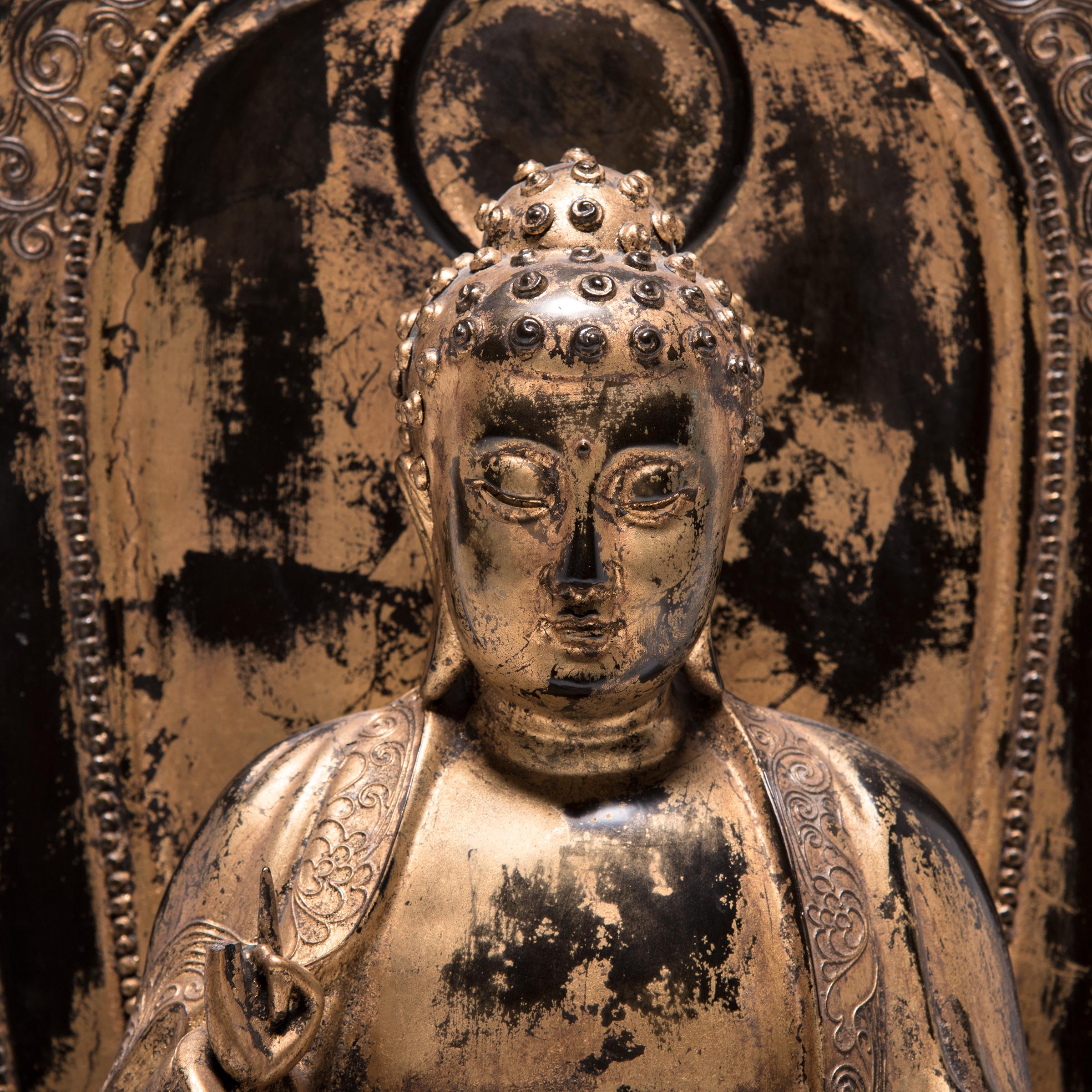 Early 20th Century Japanese Gilt Sakyamuni Buddha with Stele In Good Condition In Chicago, IL