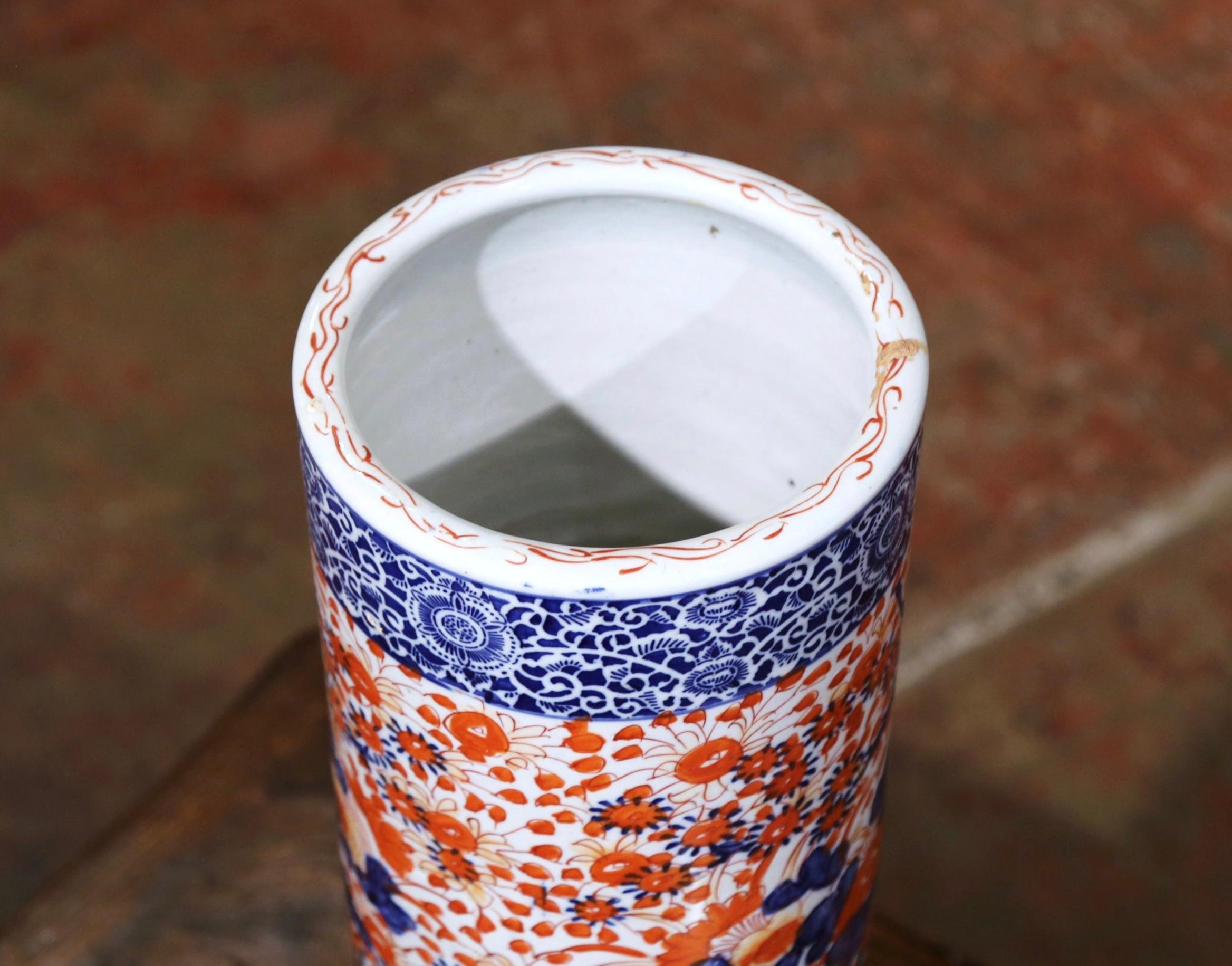 Hand-Carved Early 20th Century Japanese Hand Painted Imari Porcelain Umbrella Stand