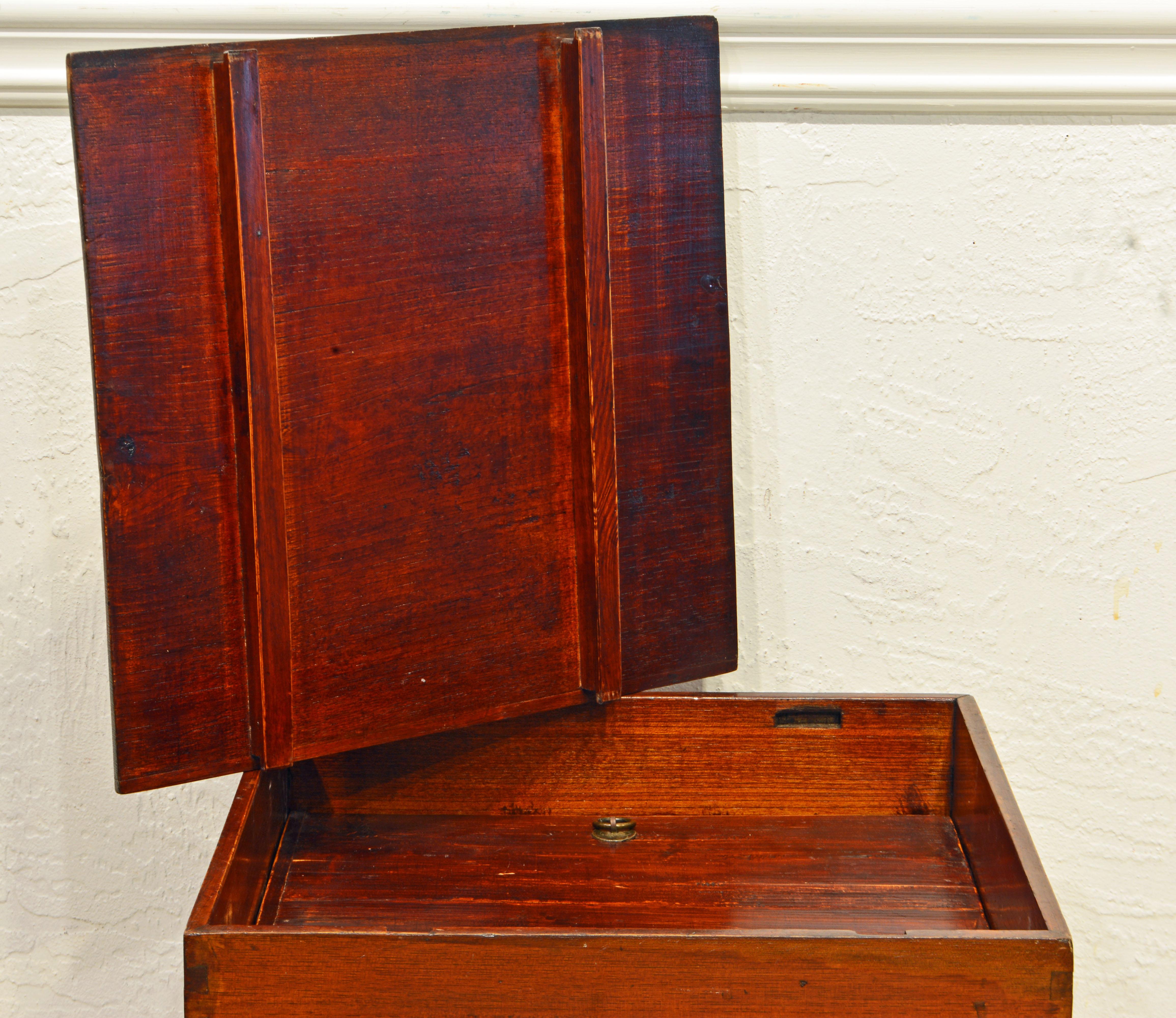 Early 20th Century Japanese Inscribed and Dovetailed Merchant's Storage Box In Good Condition In Ft. Lauderdale, FL