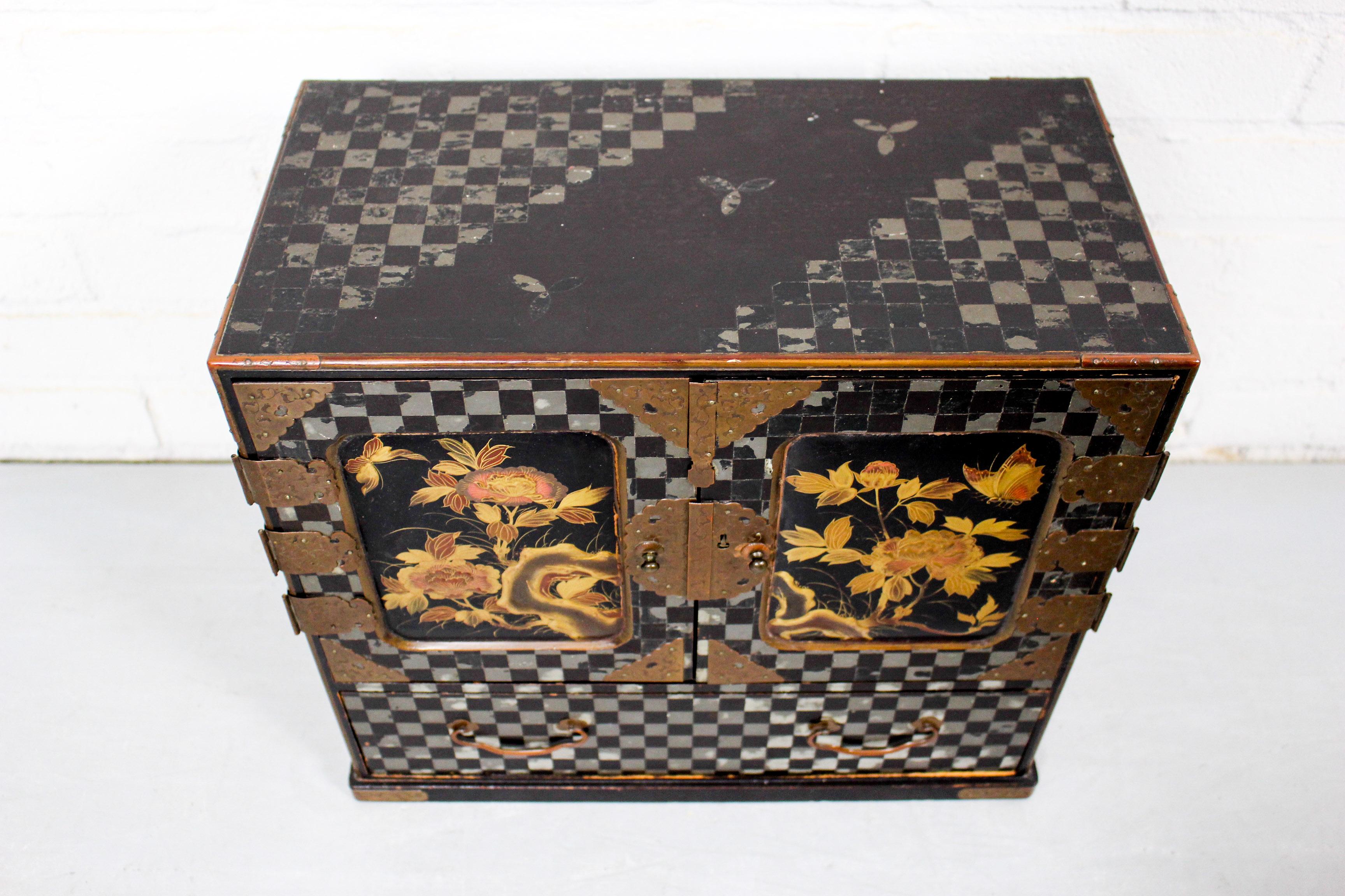 Early 20th Century, Japanese Jewelry Box 5