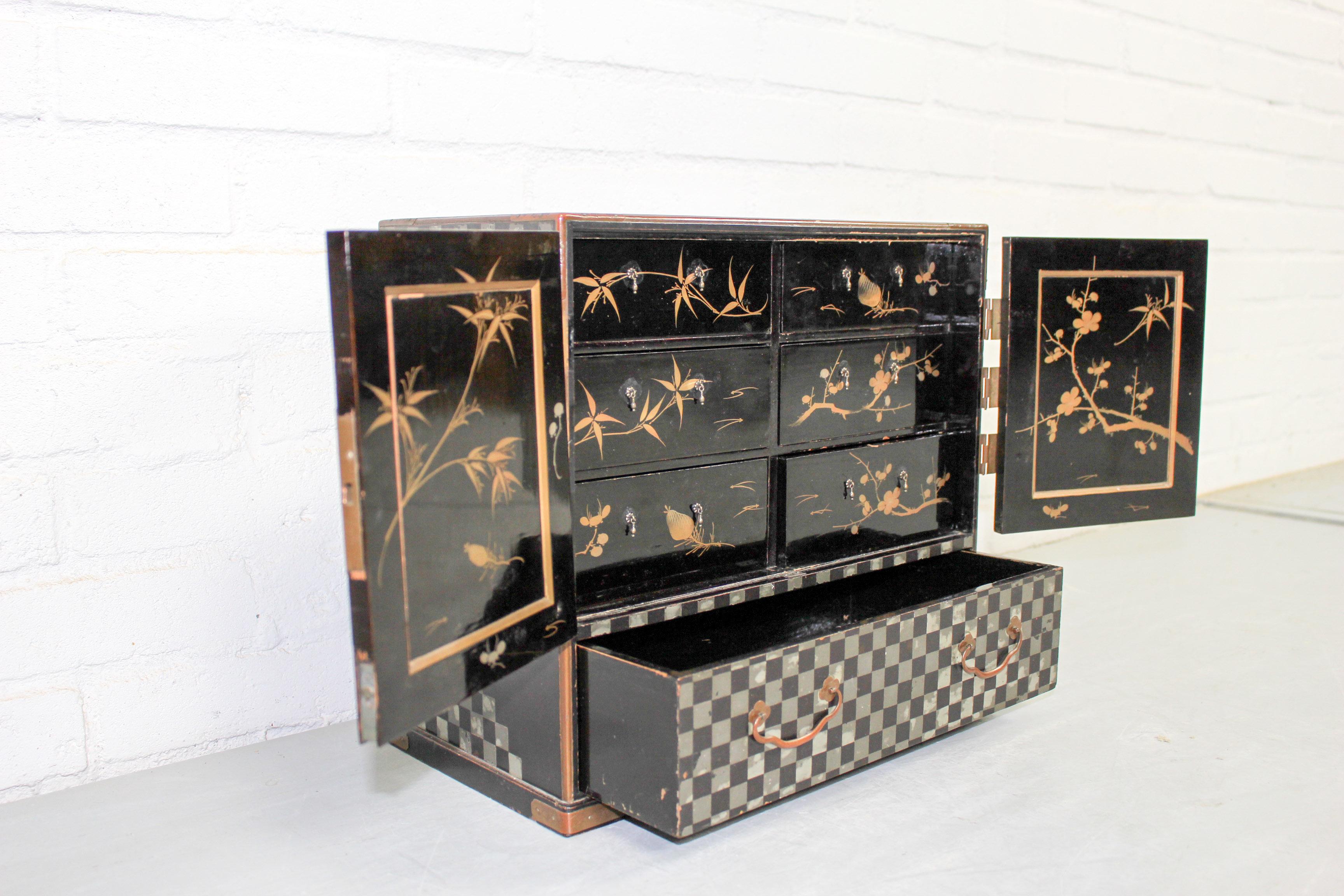 Early 20th Century, Japanese Jewelry Box 1