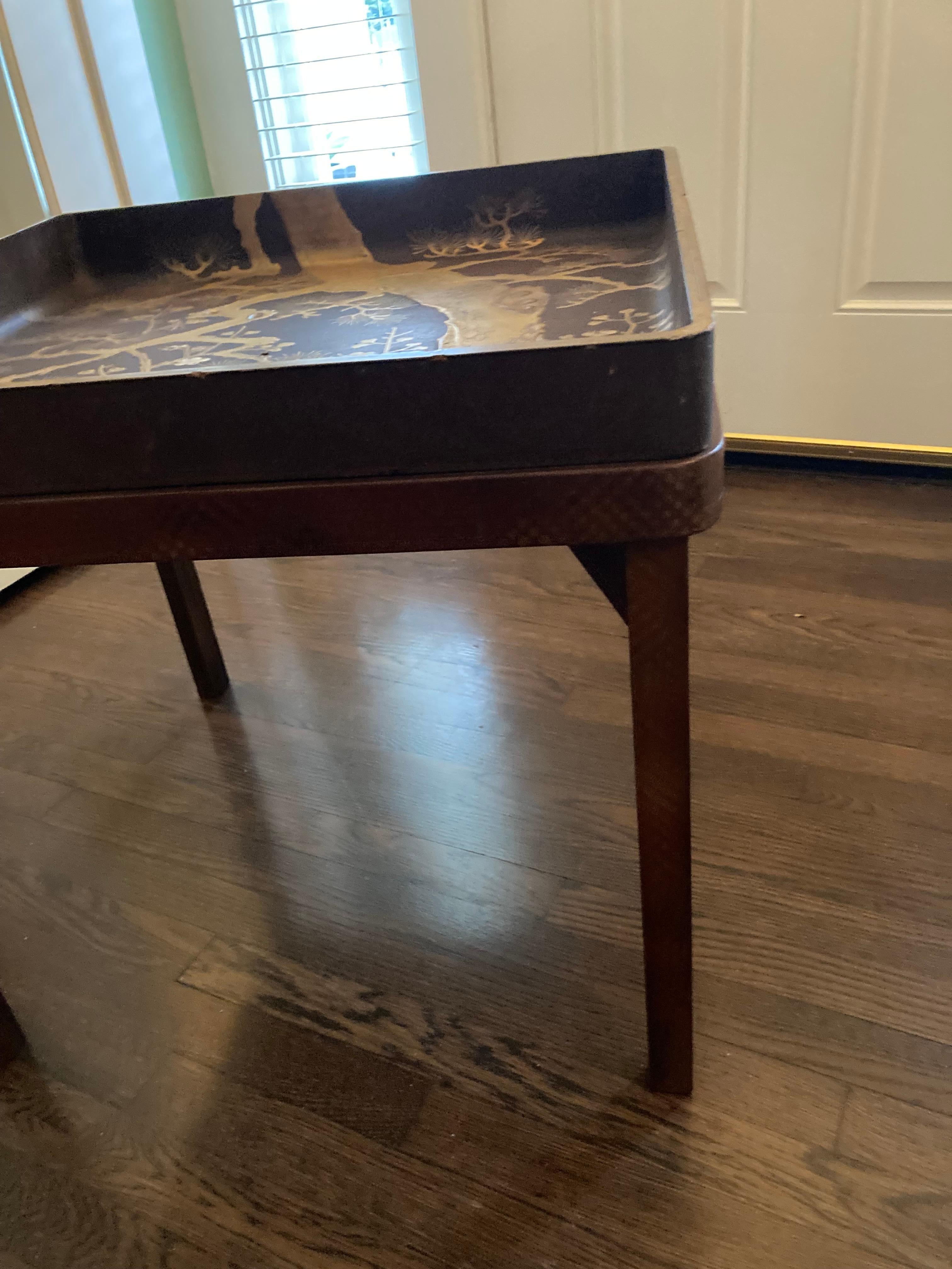 Early 20th Century Japanese Lacquer Tray Table For Sale 1