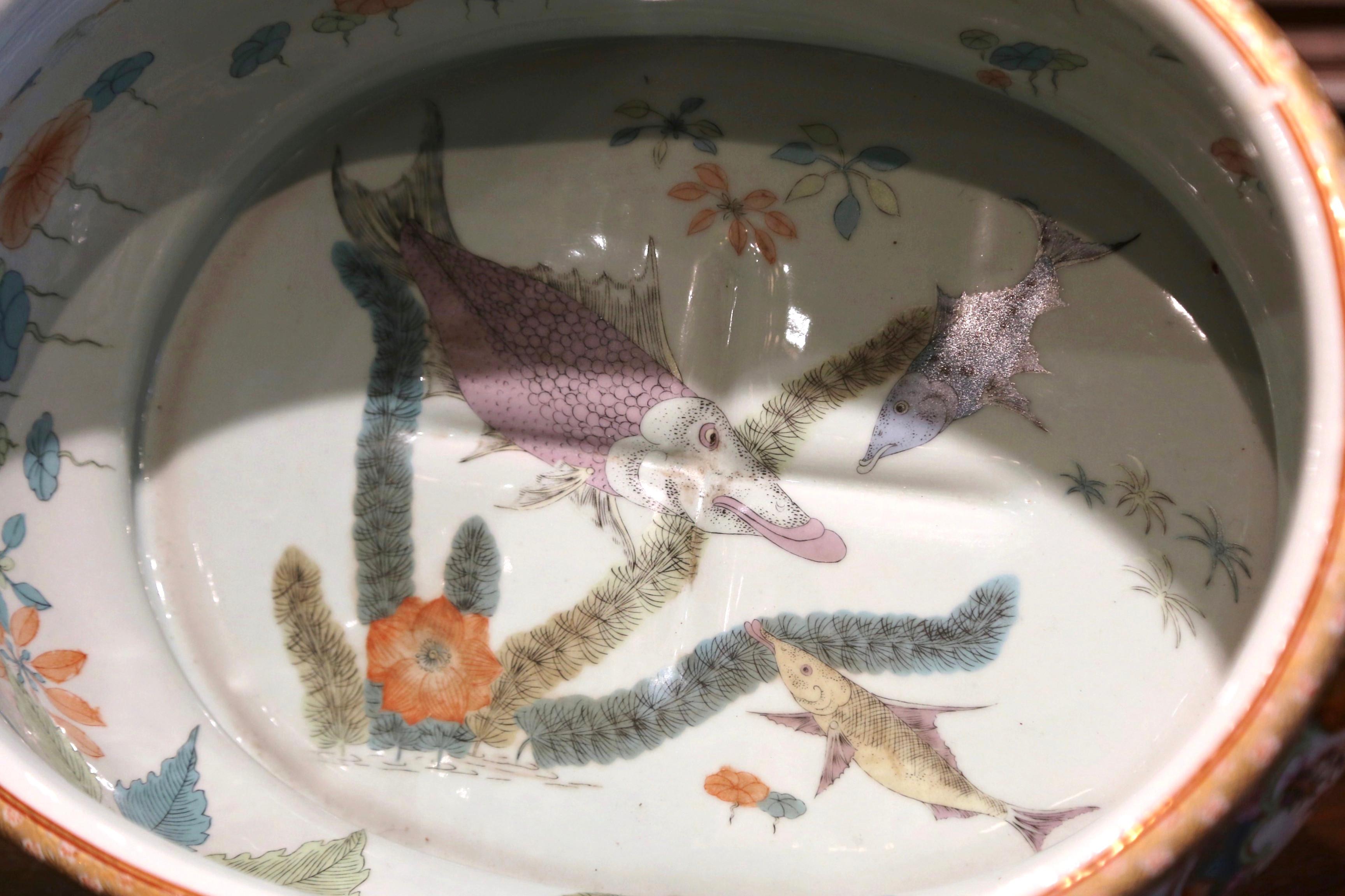 Early 20th Century Japanese Painted and Gilt Porcelain Foot Bath Bowl 6