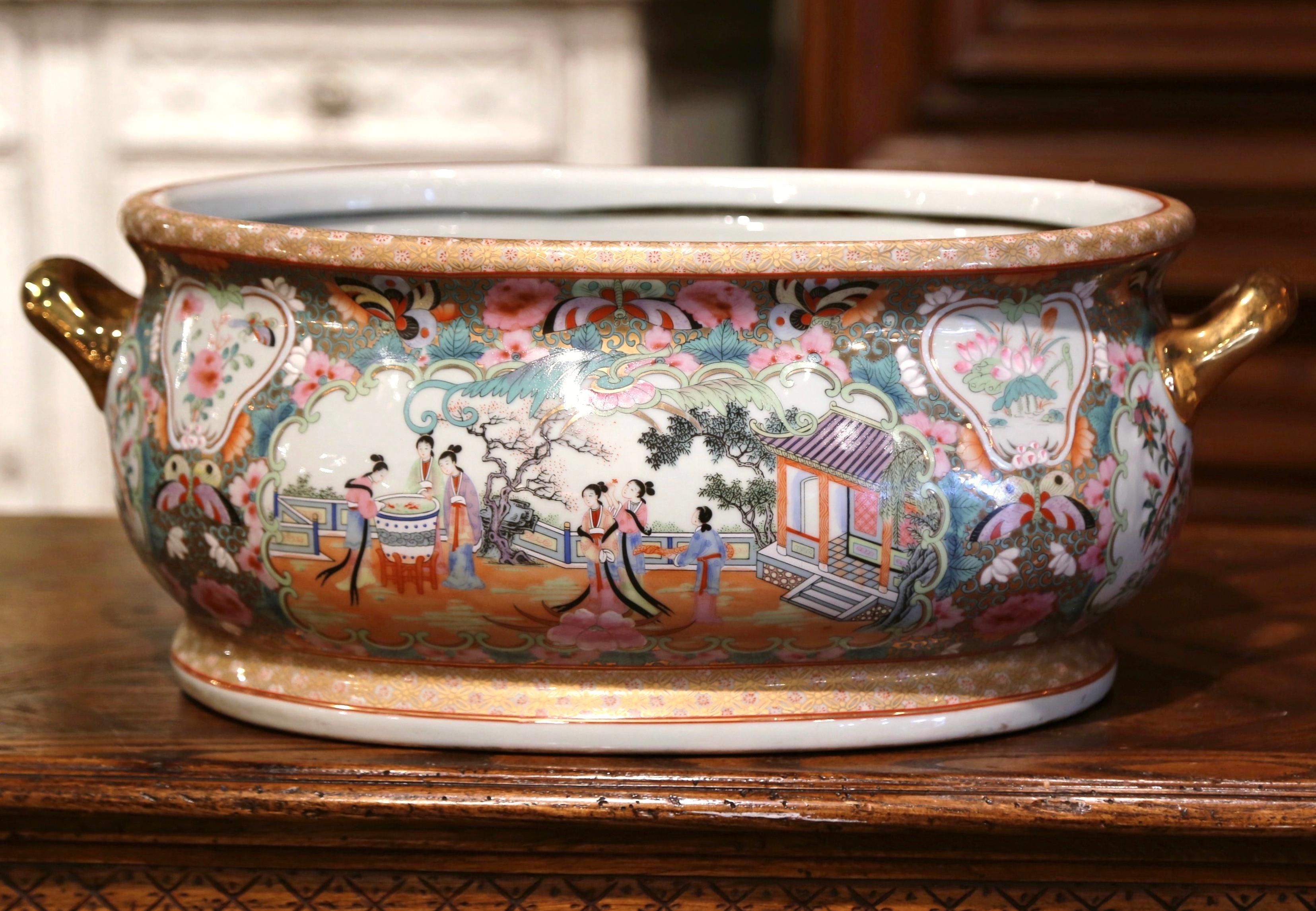 Early 20th Century Japanese Painted and Gilt Porcelain Foot Bath Bowl 1