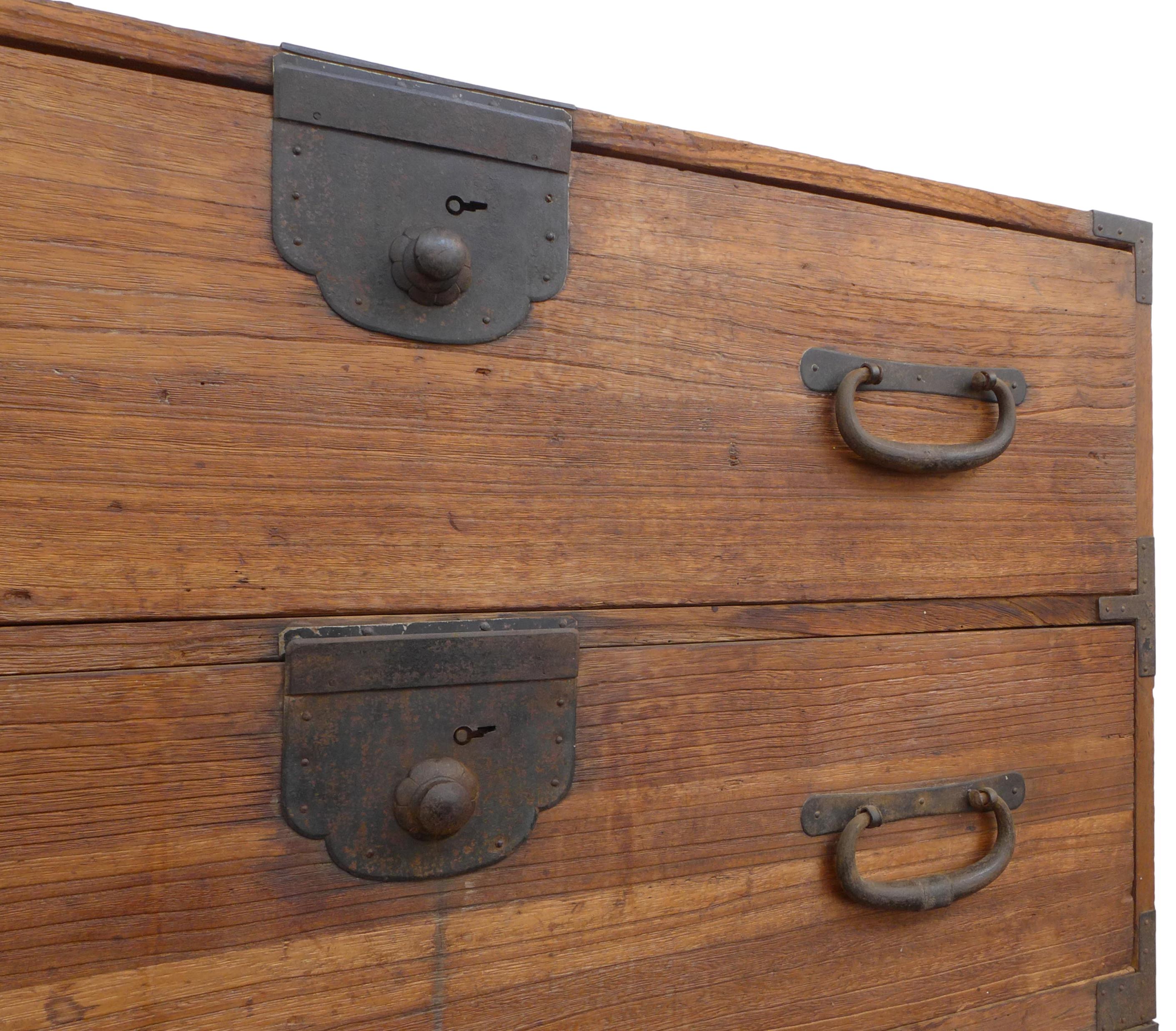 Early 20th Century Japanese Stacking Tansu Chests of Drawers 3