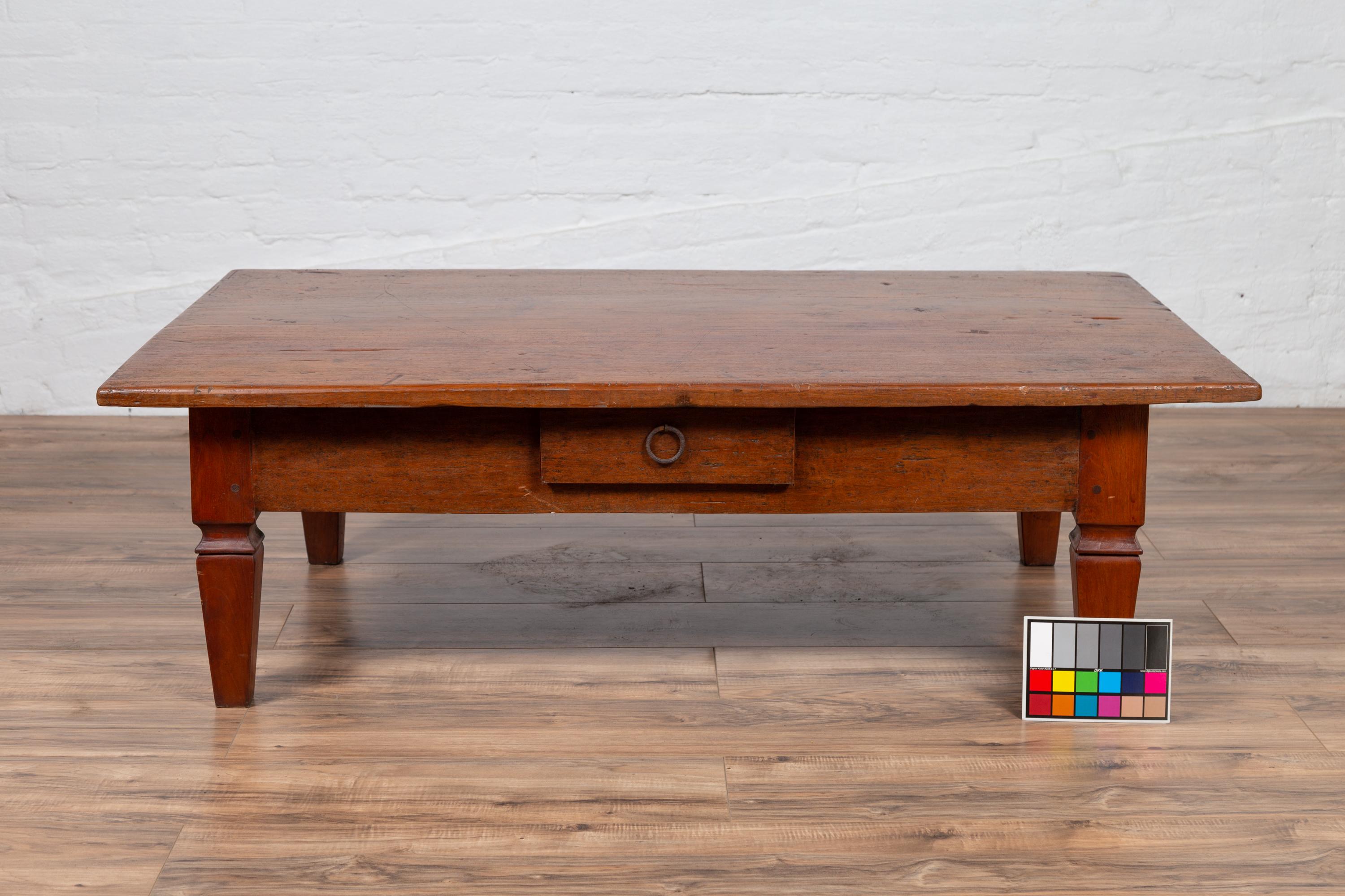 Early 20th Century Javanese Coffee Table with Single Drawer and Tapered Legs 10