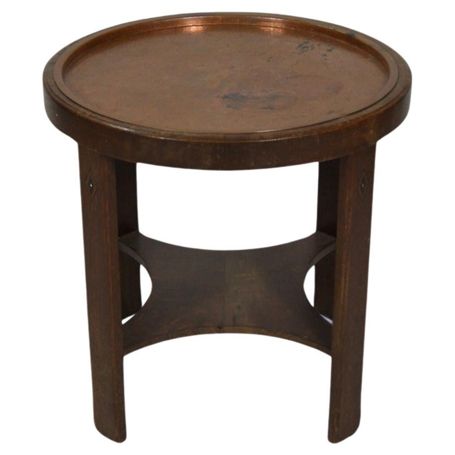 Table basse en chêne Jugend du début du 20e siècle avec plateau en cuivre en vente