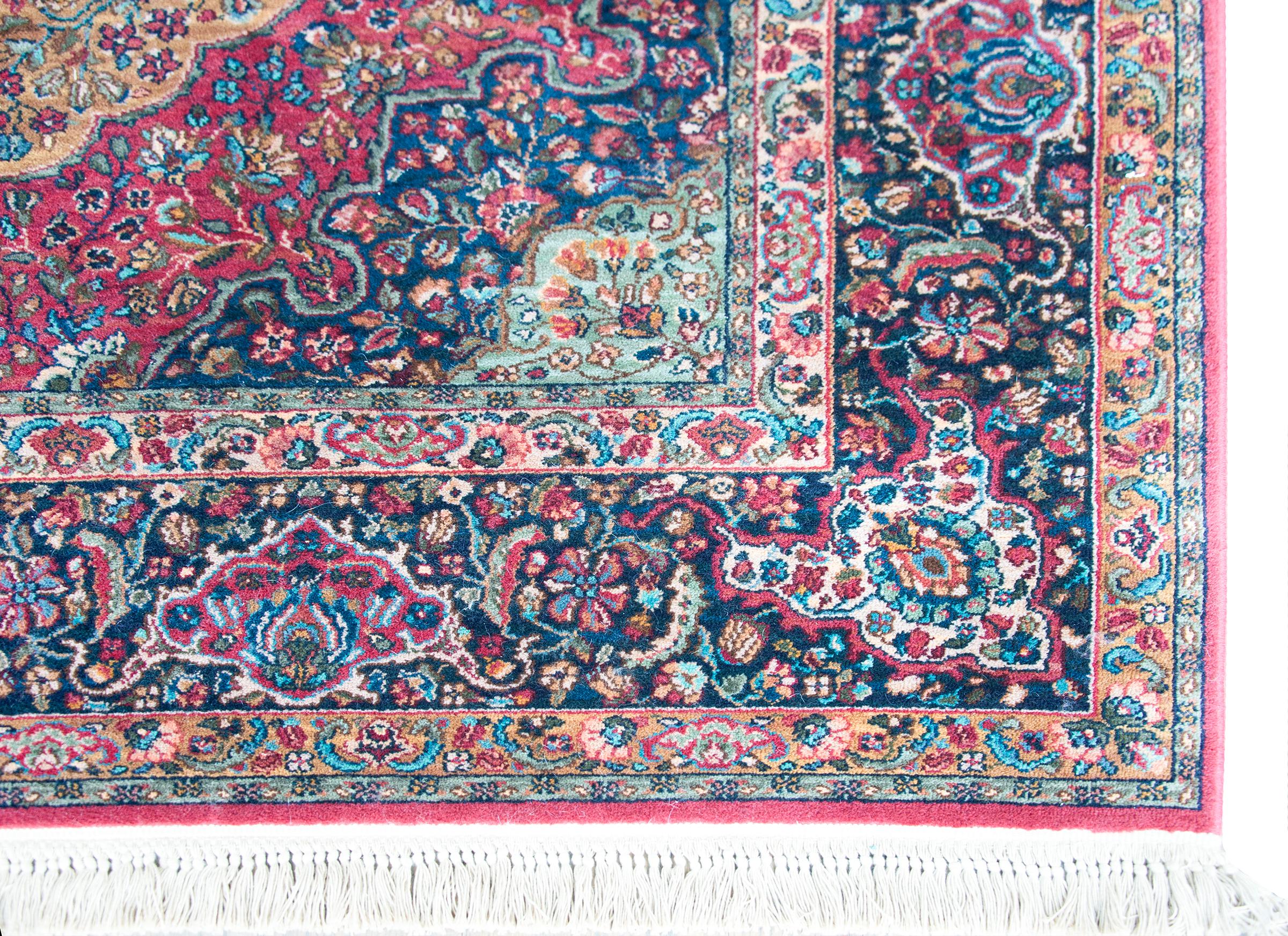 Early 20th Century Karastan-Style Rug For Sale 5