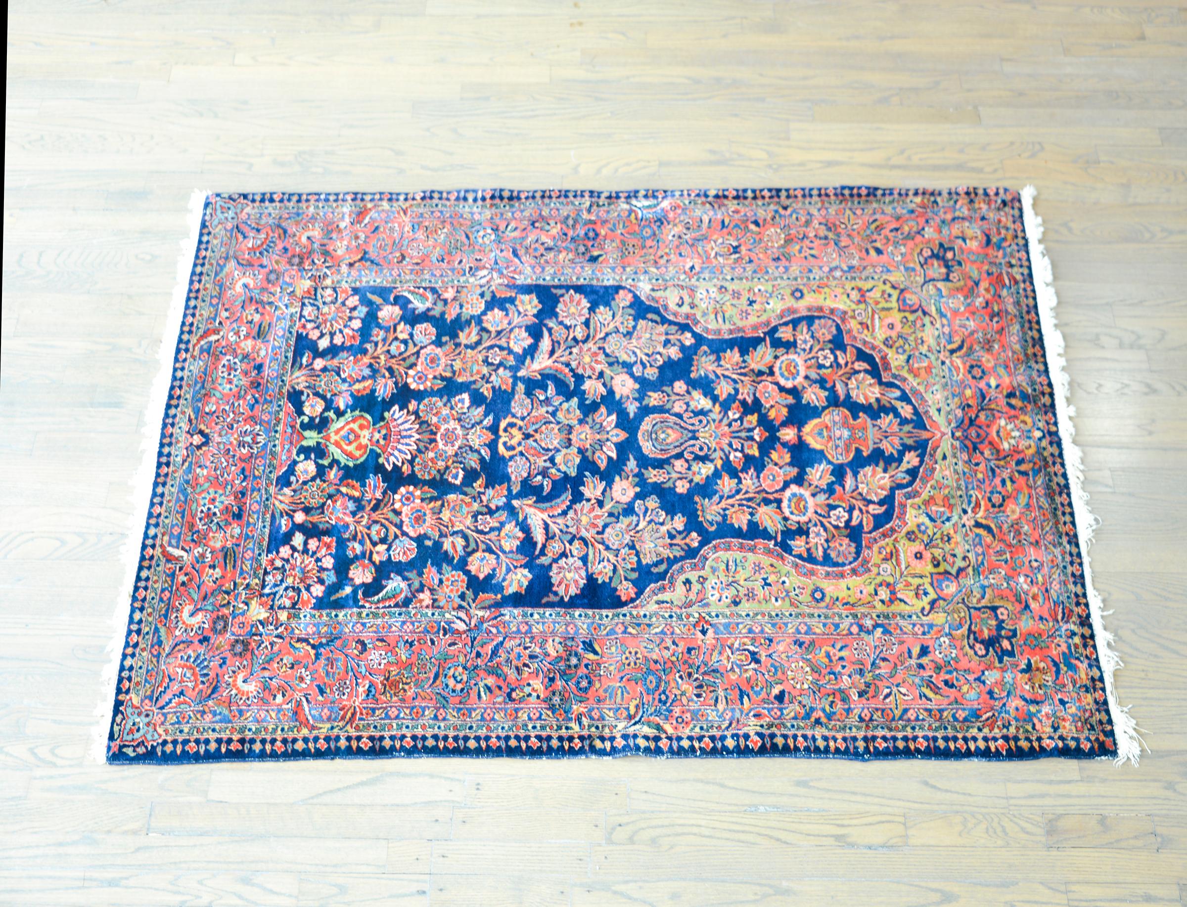 Early 20th Century Kashan Prayer Rug For Sale 5