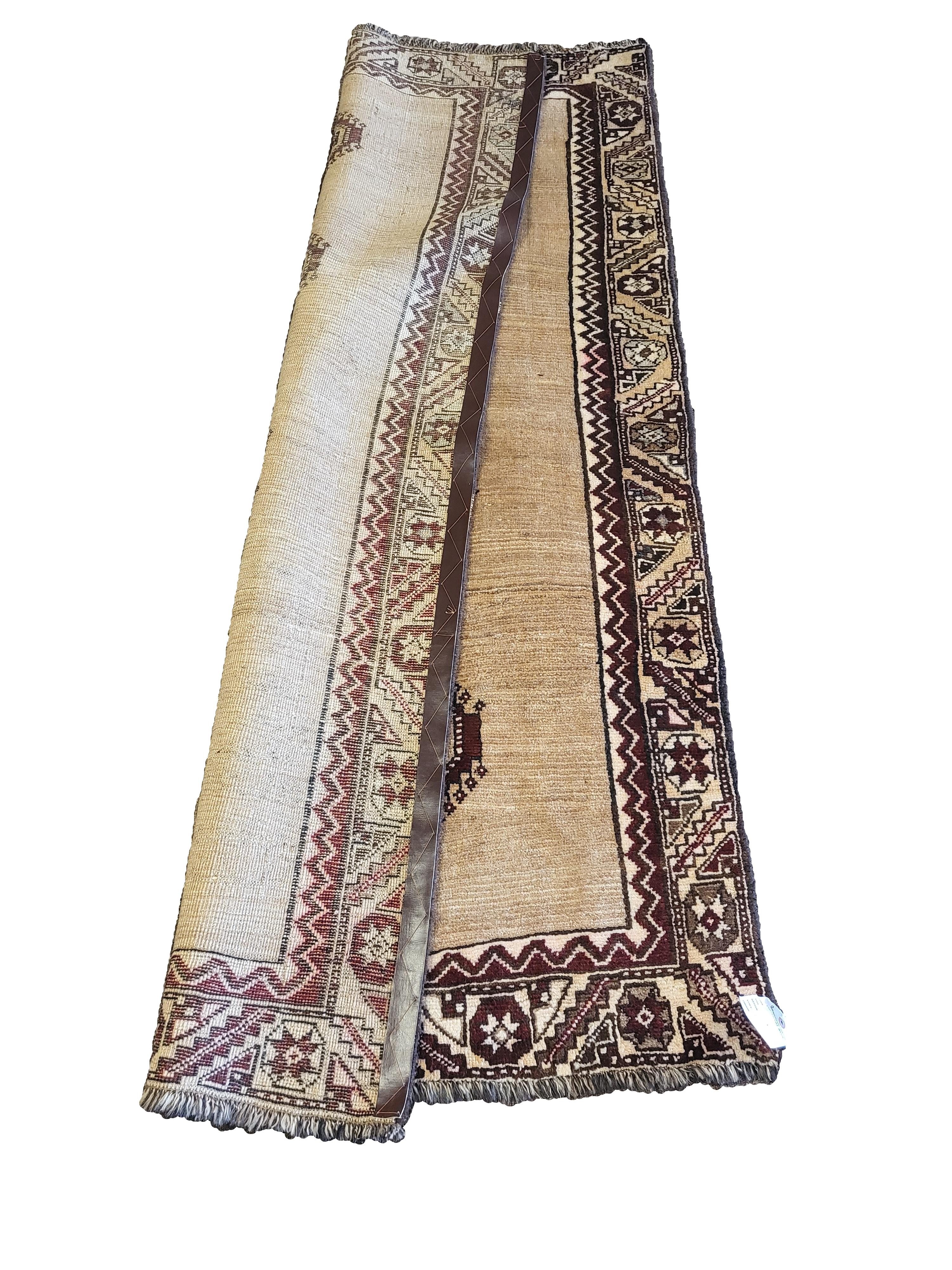 Hand-Knotted Early 20th Century Kashkooli Gabbeh - Geometric Nomadic Persian Rug  For Sale