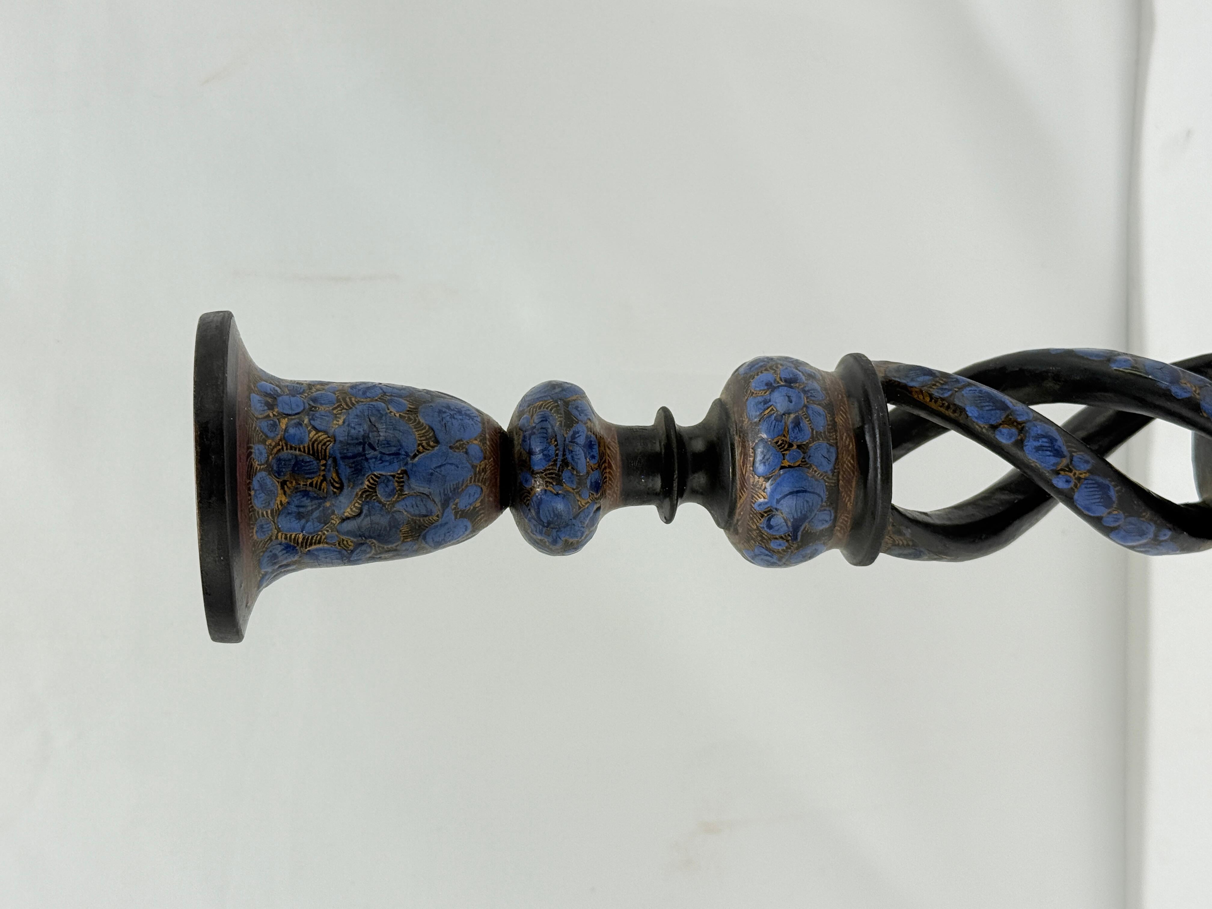 Candelero de papel maché de Cachemira de principios del siglo XX Movimiento estético en venta