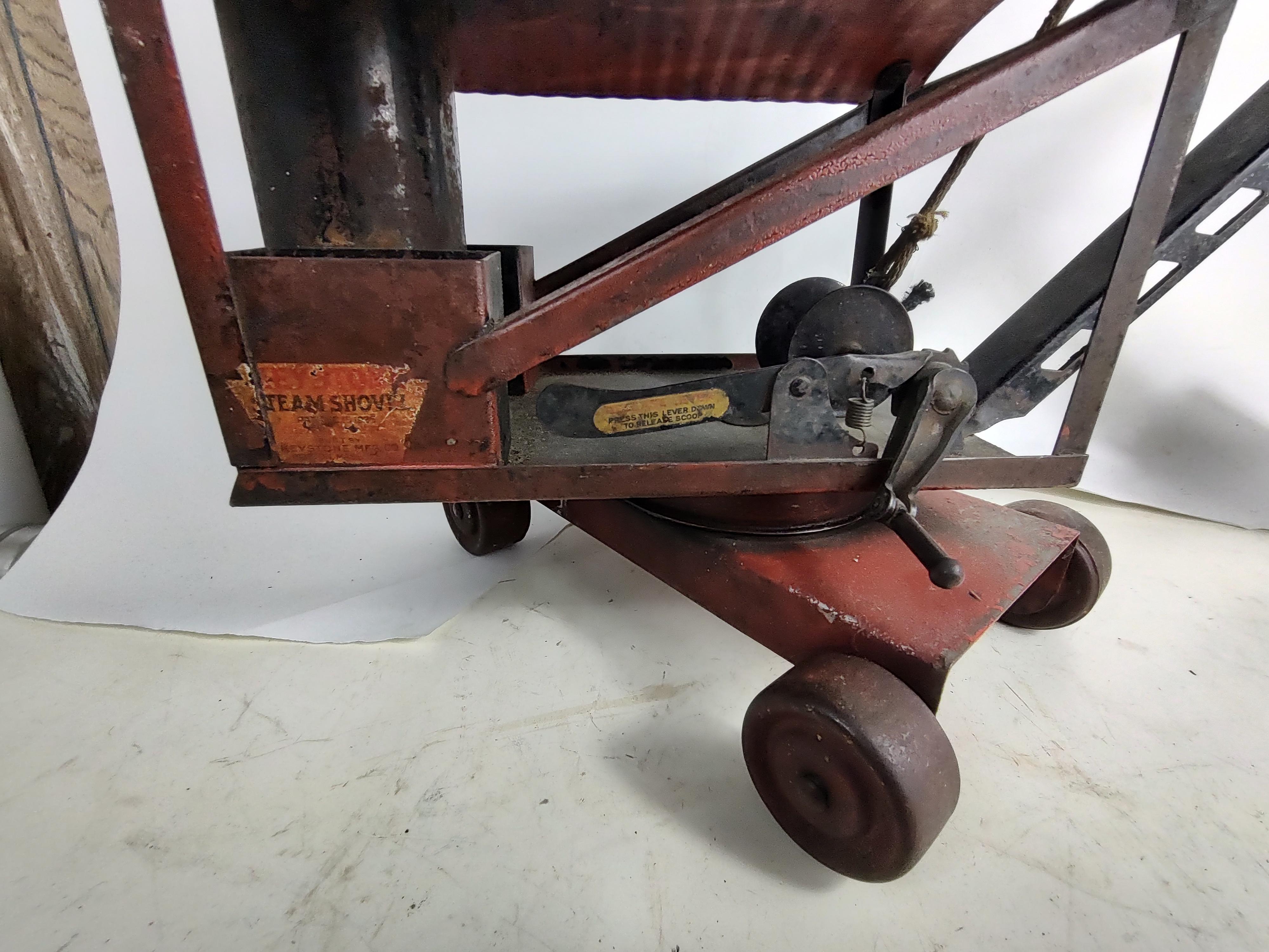 Early 20th Century Keystone Pressed Steel Toy Steam Shovel For Sale 6