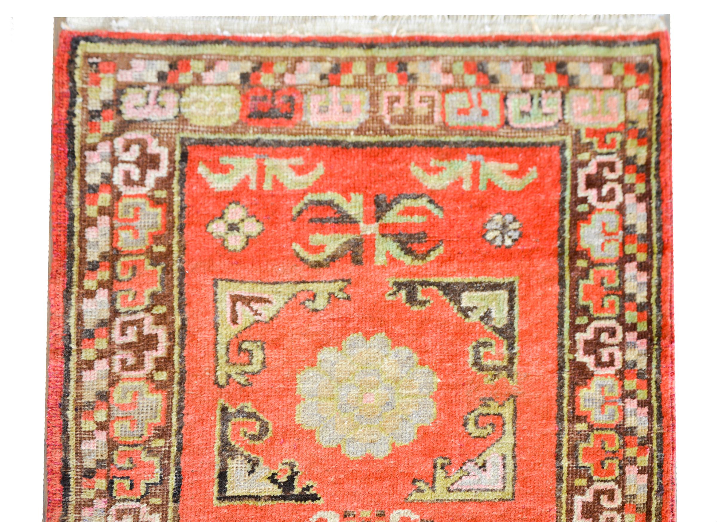 Early 20th Century Khotan Rug For Sale 1